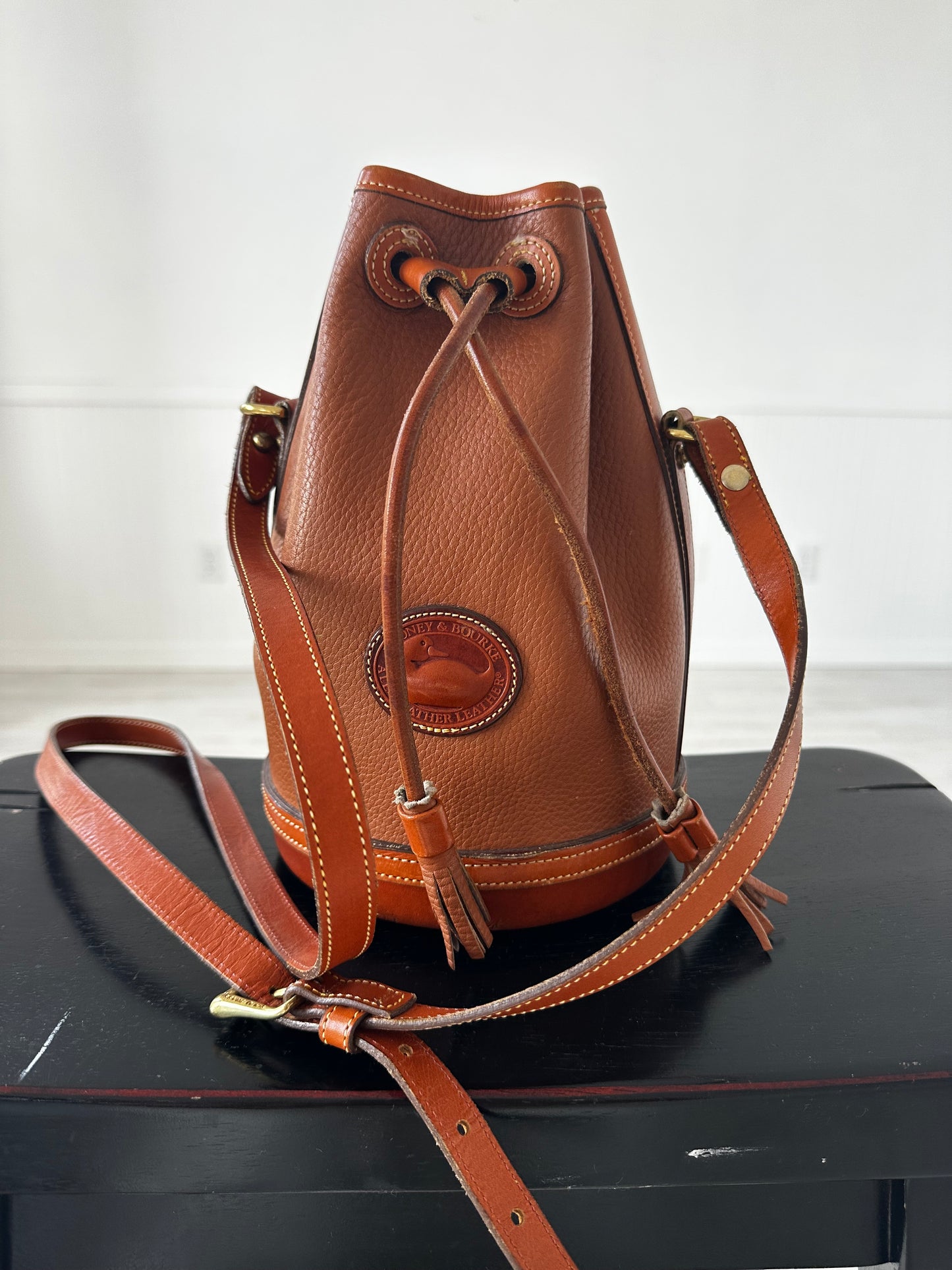 80s/90s Dooney and Bourke bucket bag