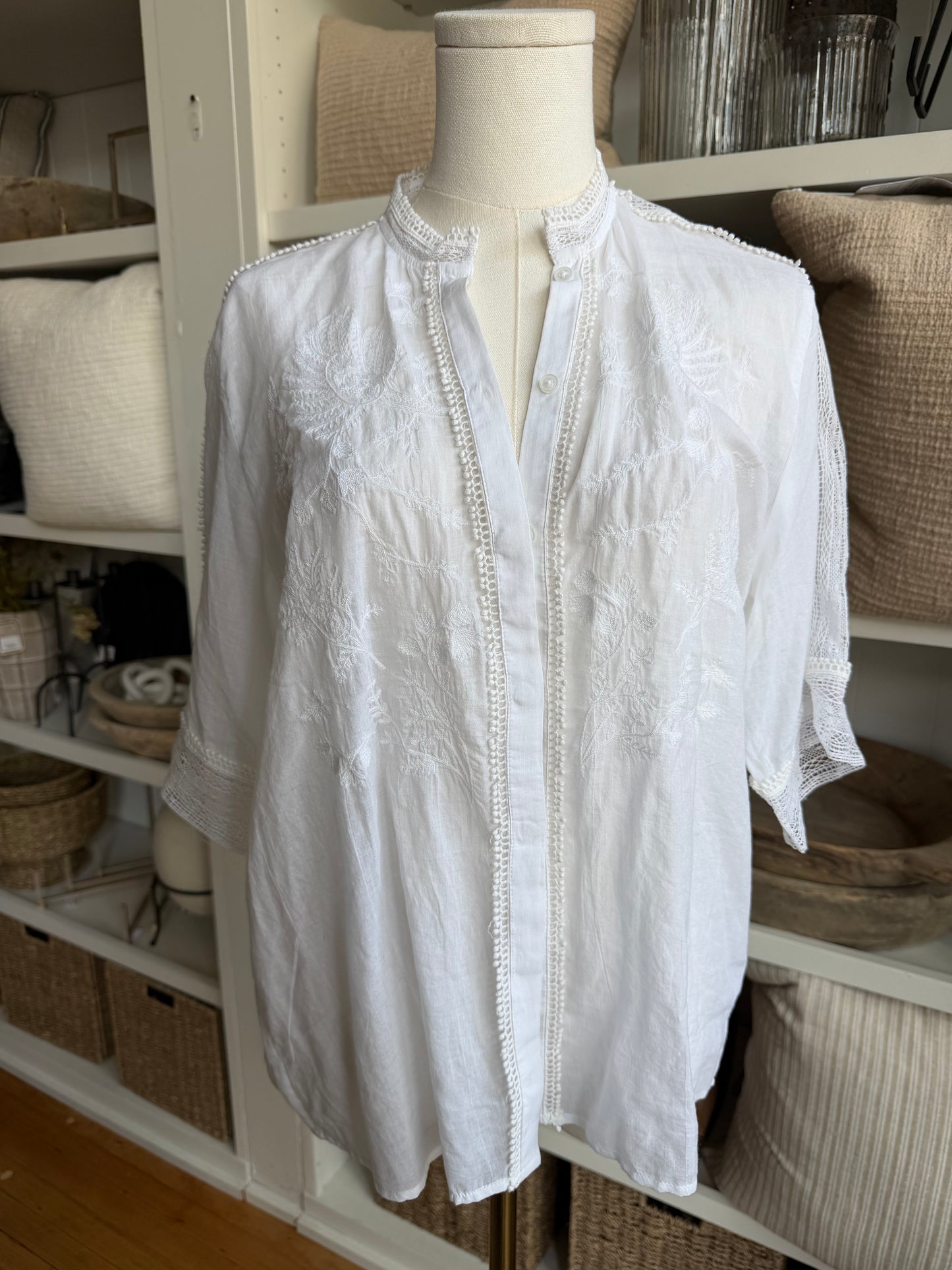 JCrew Embroidered lace trim button up shirt. Size 10. NWT