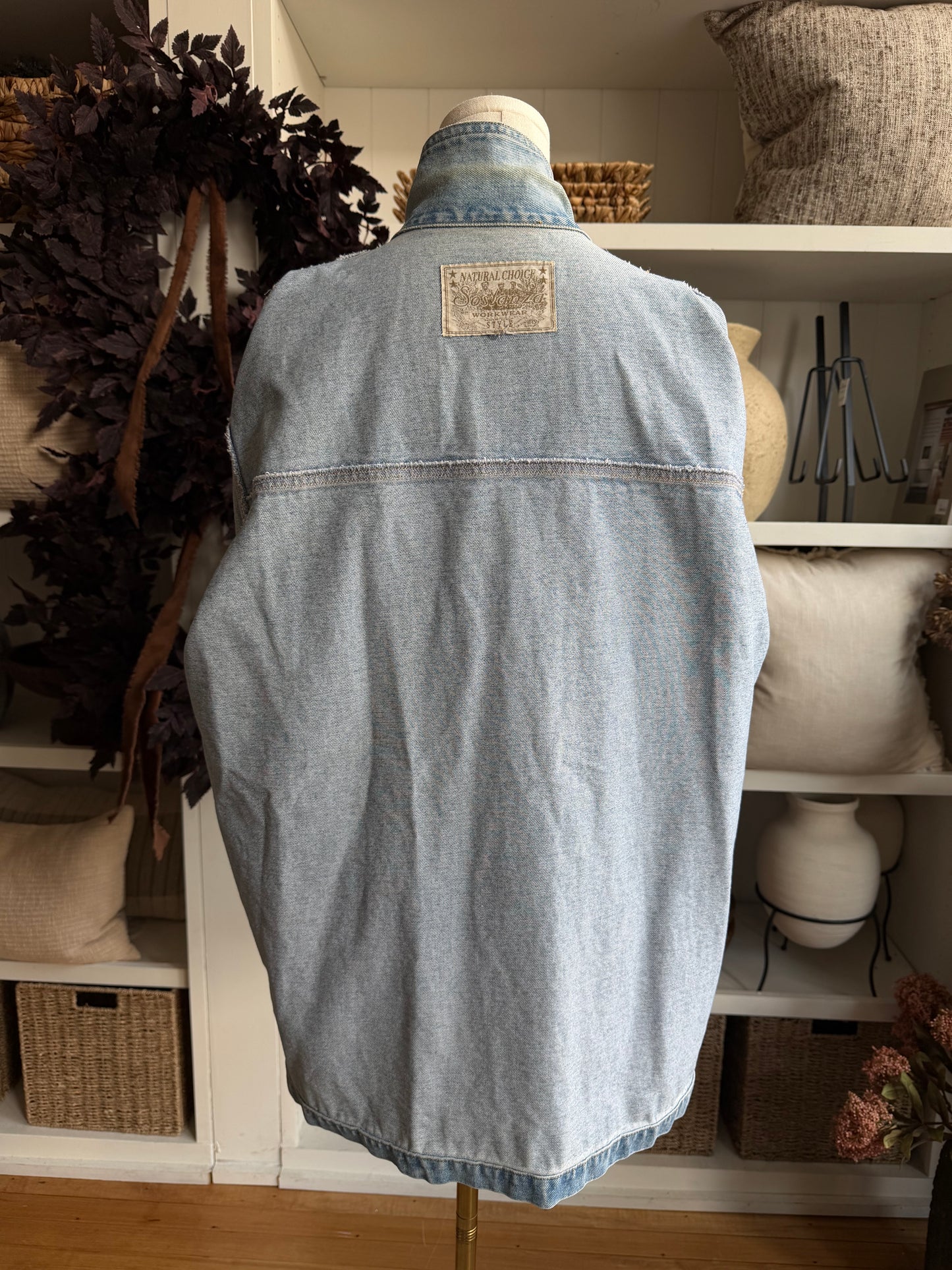 90s Natural Choice Sostanza workwear denim chore coat. Fits S-L
