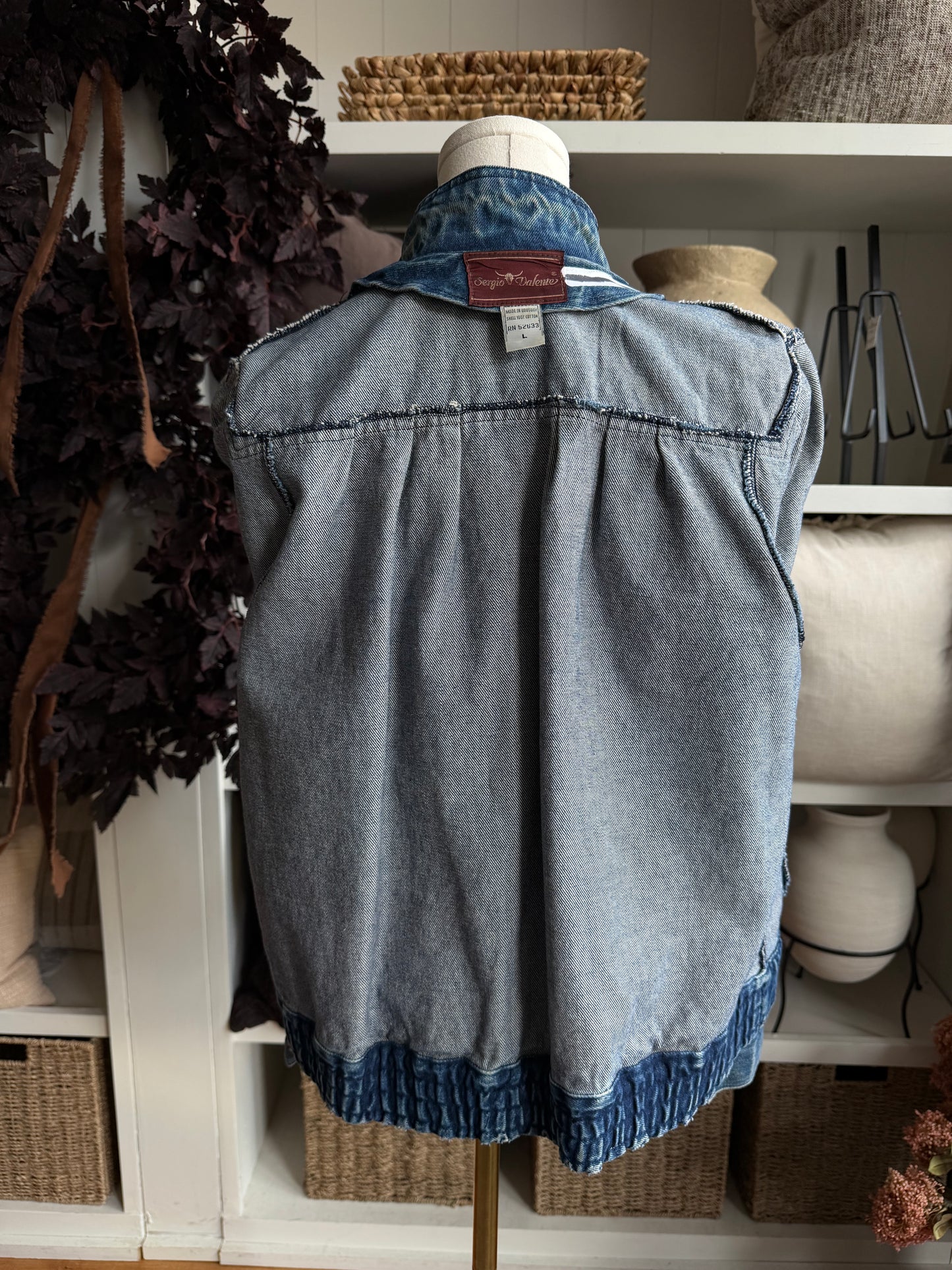 80s Sergio Valente denim bomber. Fits XXS-S