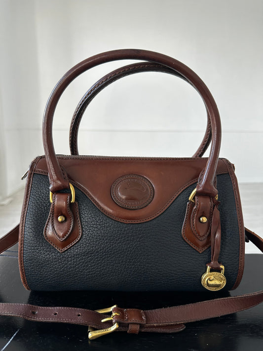 90s Dooney and Bourke navy zip top satchel
