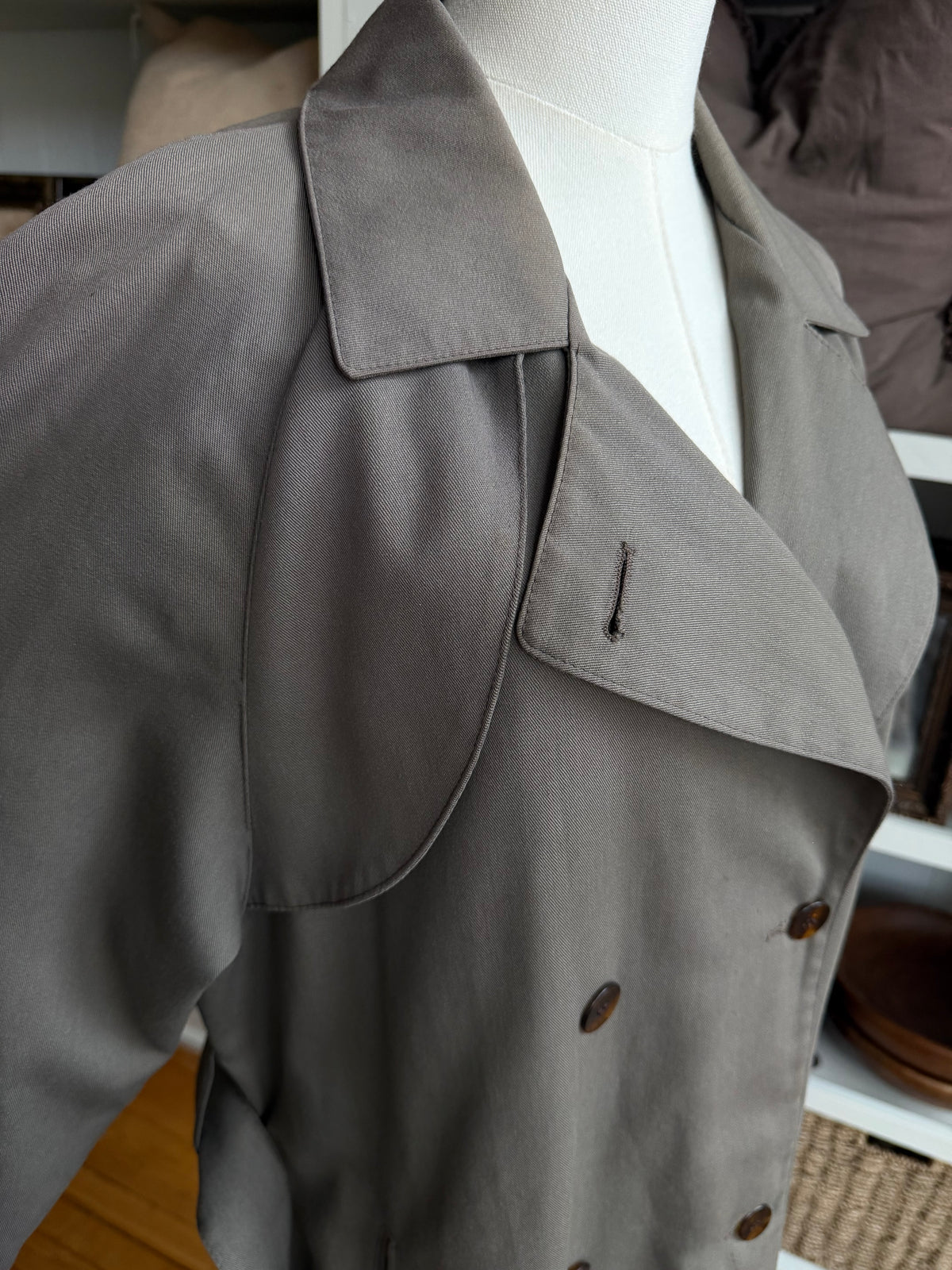 80s London Fog taupe trench. Made in the USA. Fits S-L