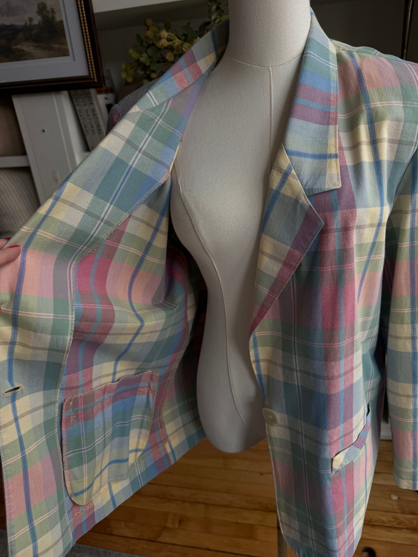 Vintage Alfred Dunner plastic d lightweight blazer. Made in the USA
