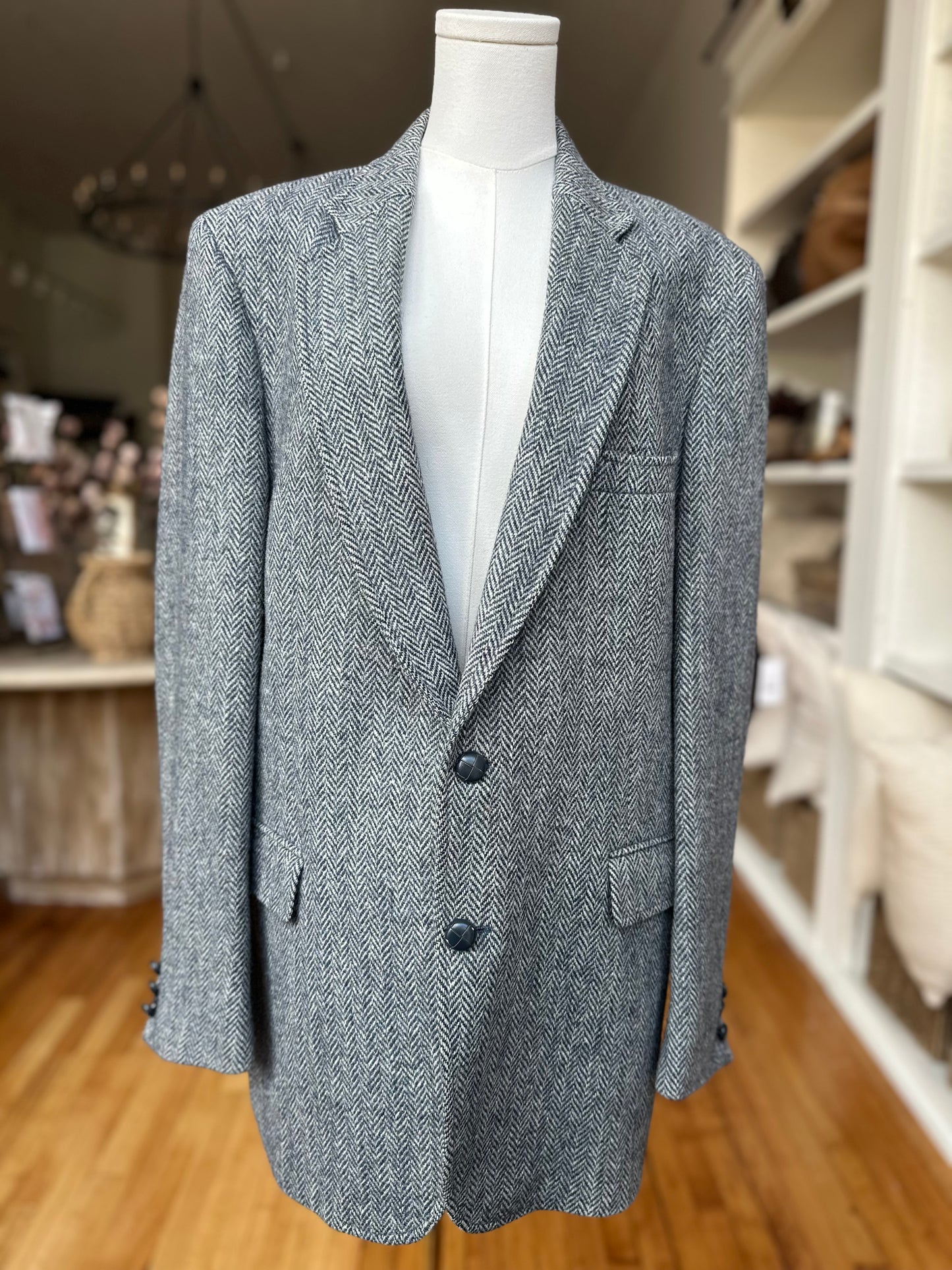 80s Harris Tweed navy blazer for Adams Row. Tailored in the USA
