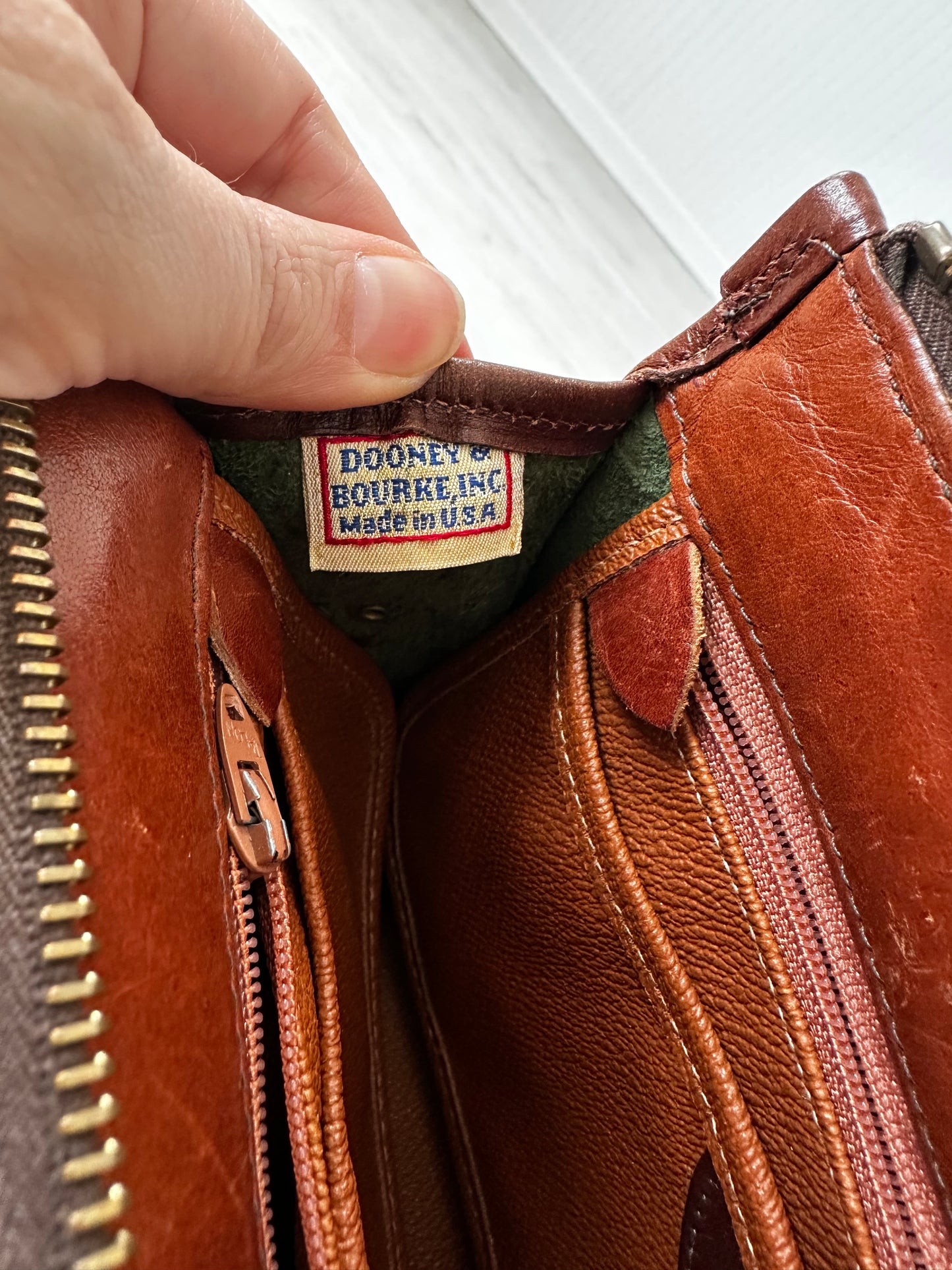 90s Dooney and Bourke zip top crossbody in dark hunter green