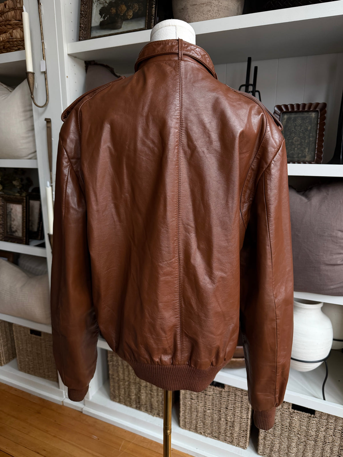 80s Members Only leather jacket. Fits S-L
