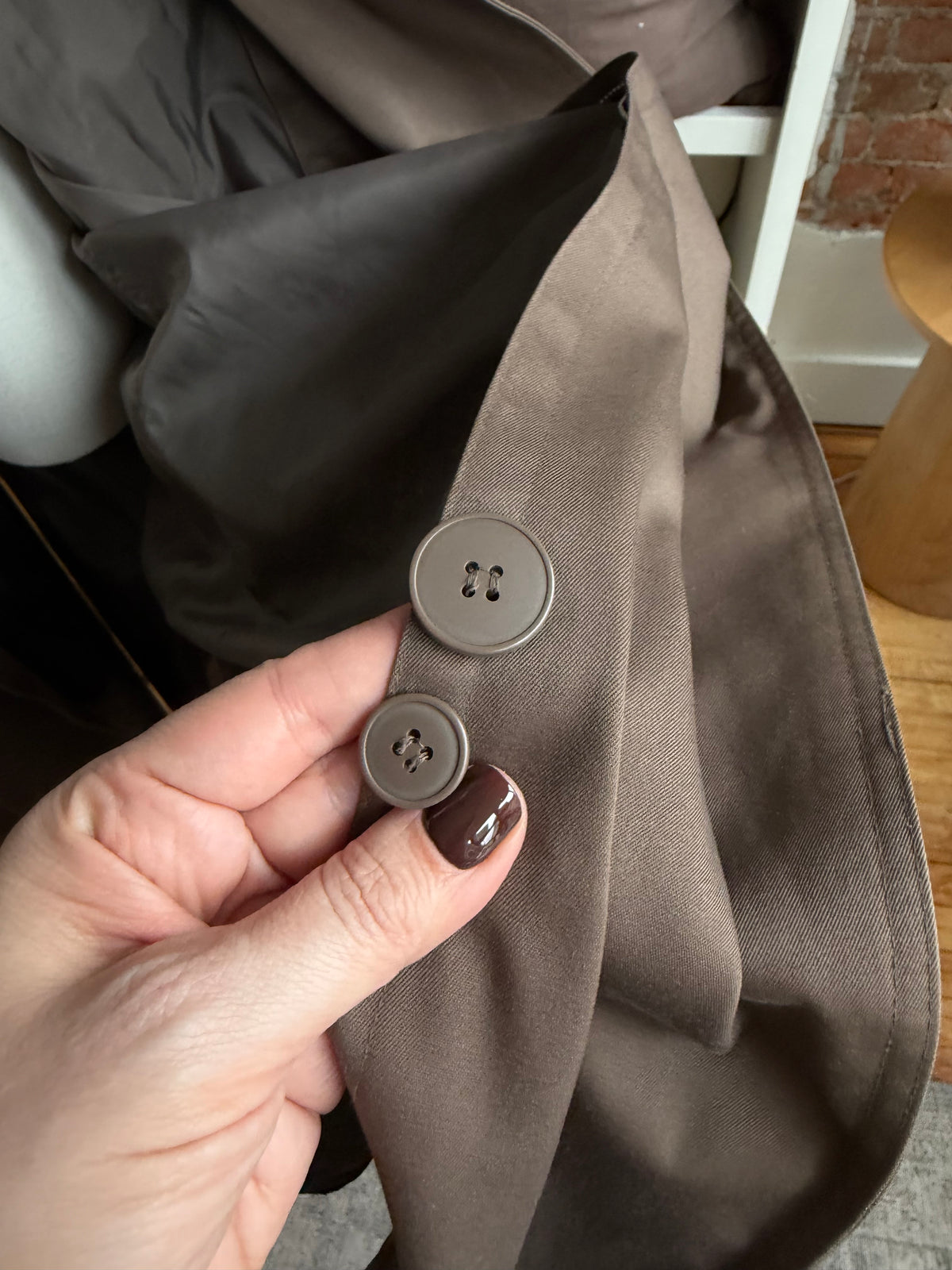 90s La Vogue trench with leather collar. Fits S-L
