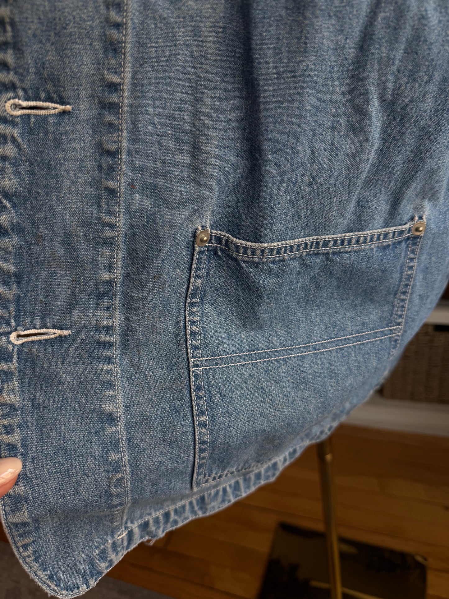 80s Jordache denim chore coat. Fits S-L