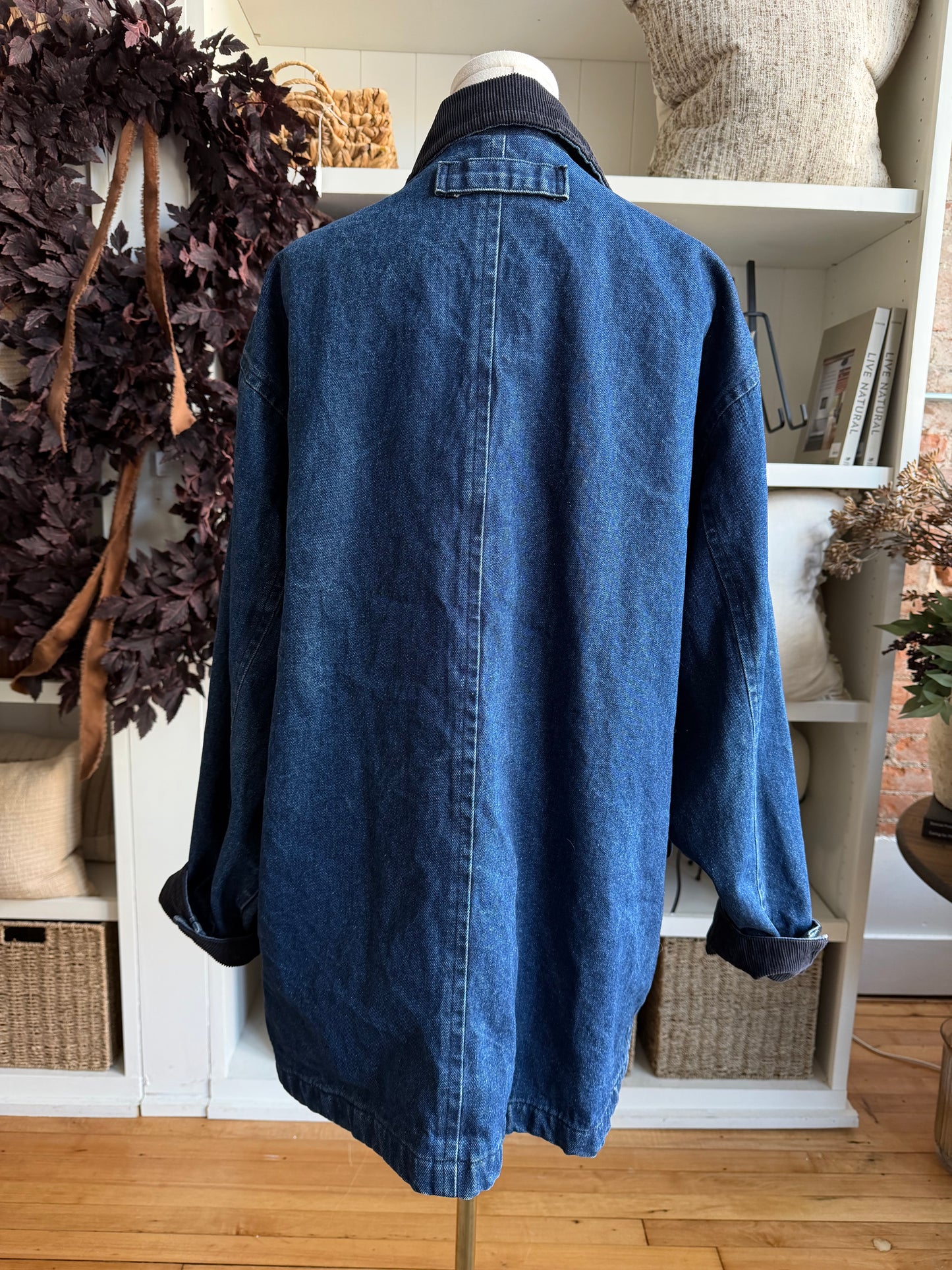 90s St John’s Bay denim barn coat. Fits M-XL