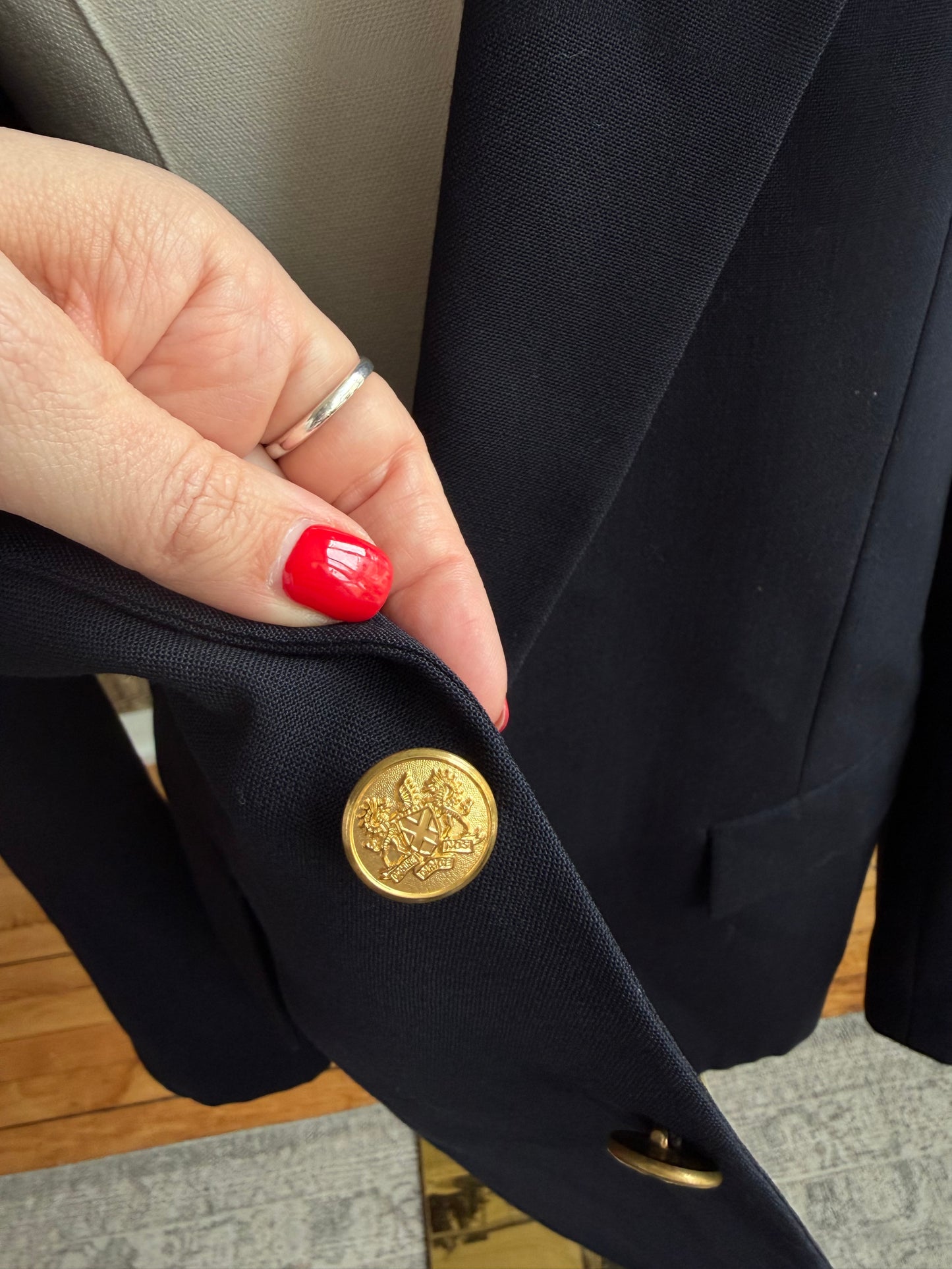 80s Evan Picone lightweight navy wool blazer. Made in the USA