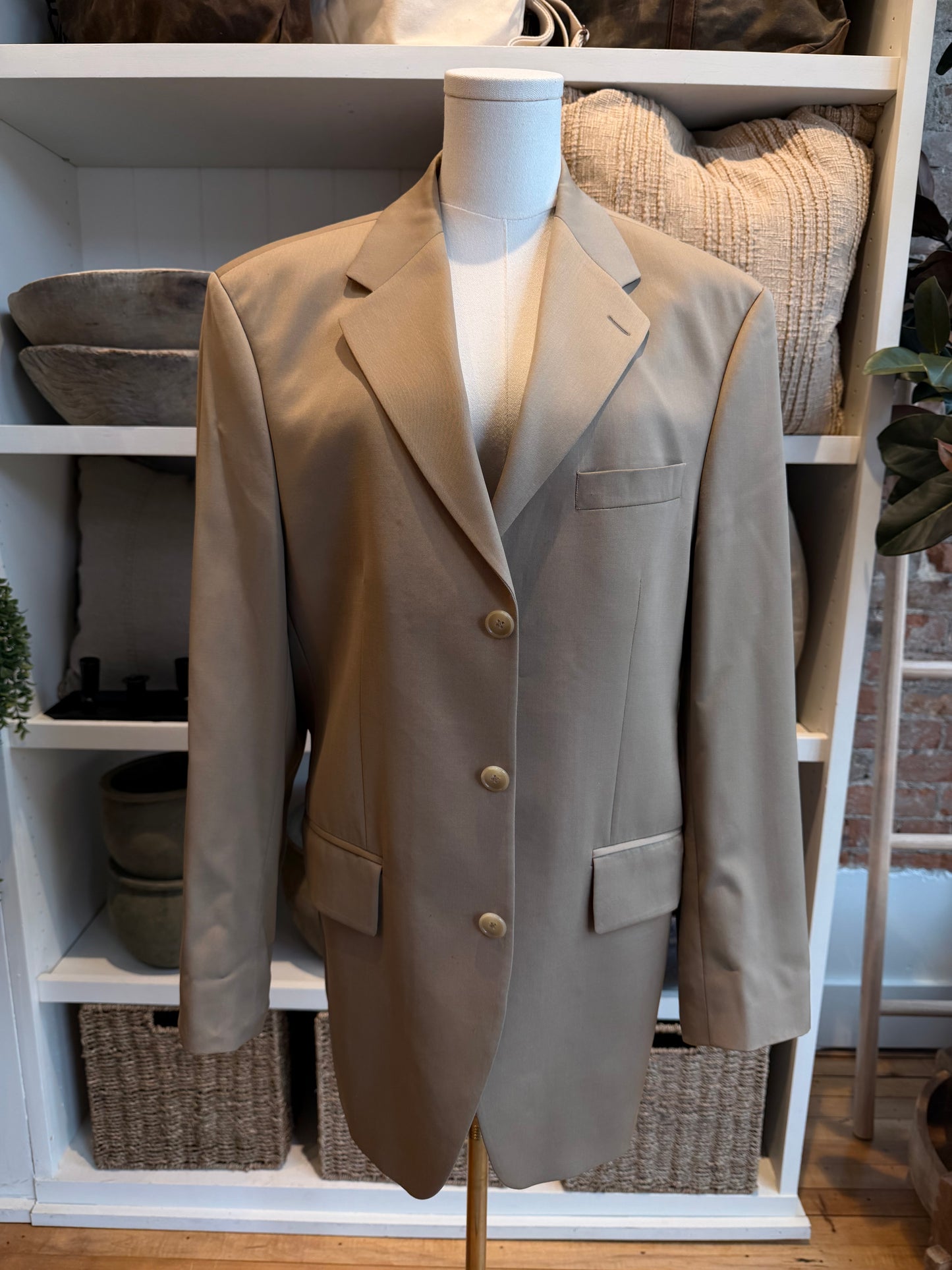 90s Lauren Ralph Lauren light weight wool blazer. Made in Canada