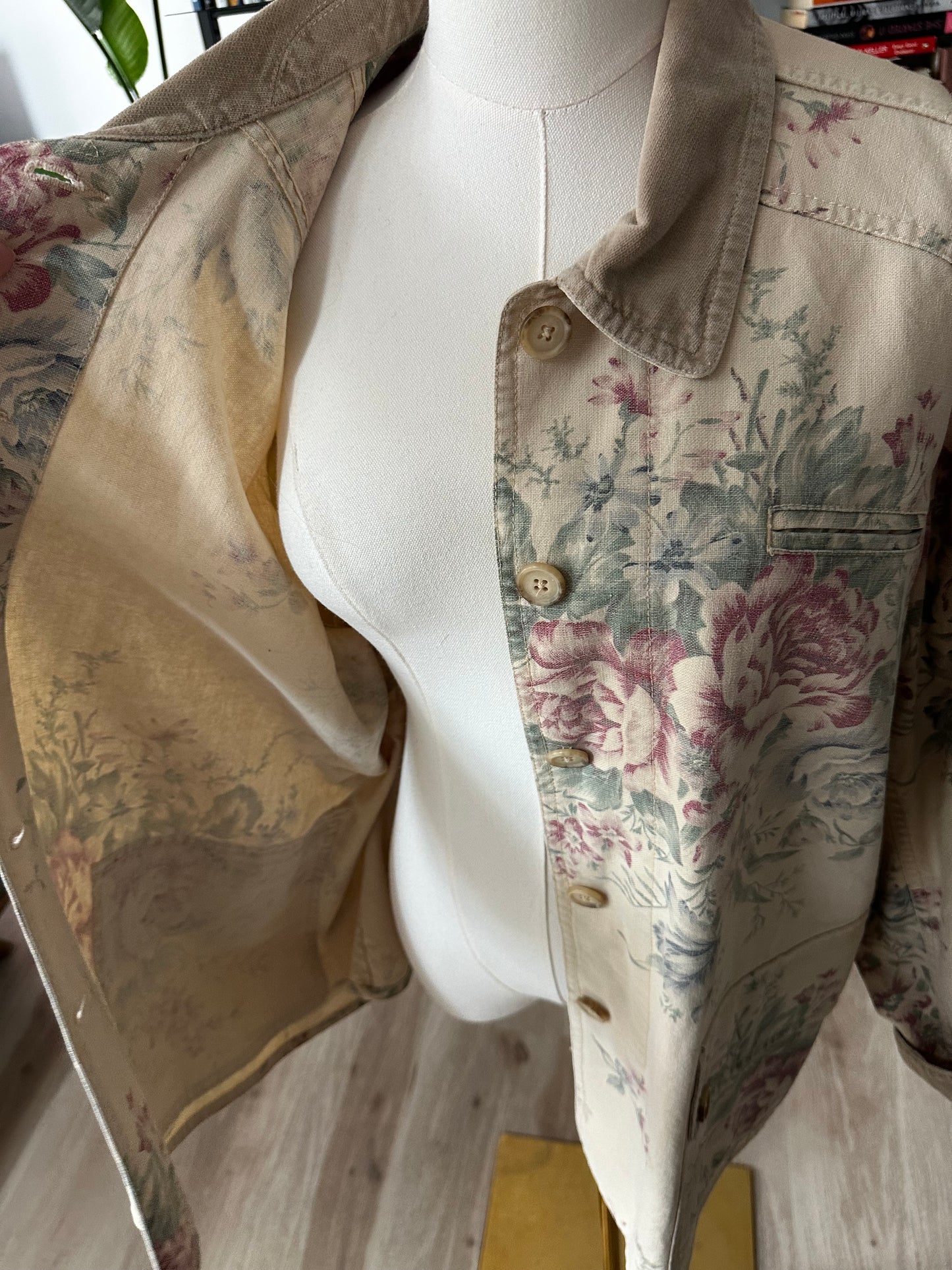 00s Coldwater Creek light floral barn coat
