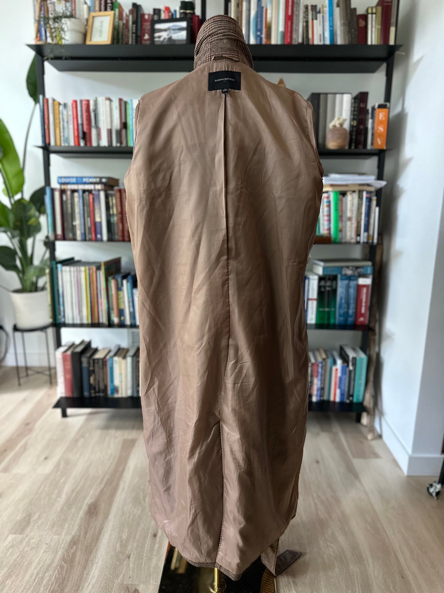 Banana Republic factory plaid trench coat. Size medium
