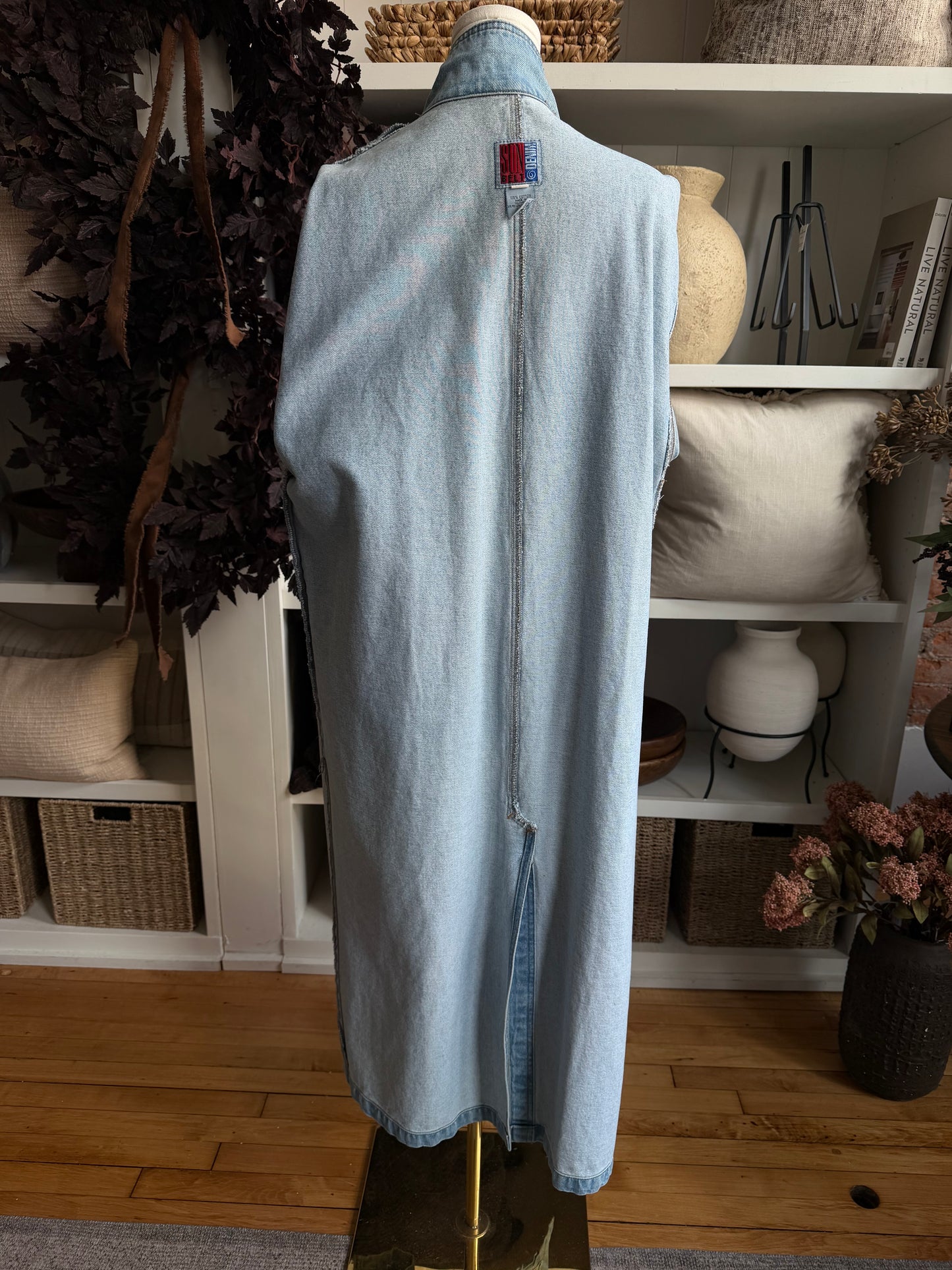 90s Sun Belt Denim hand painted trench coat. Fits S-L