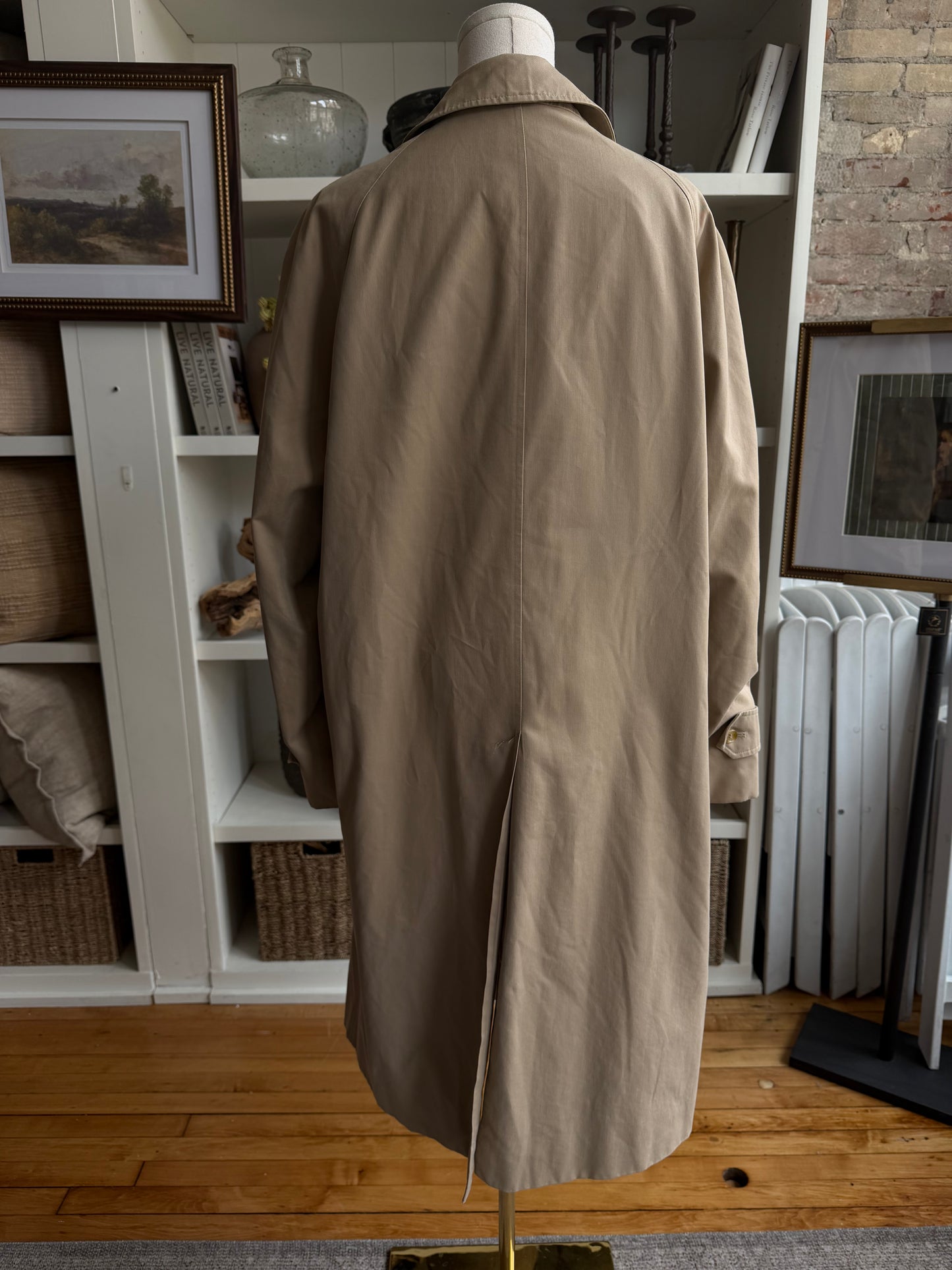 Vintage Burberry Camden trench coat. Made in the USA