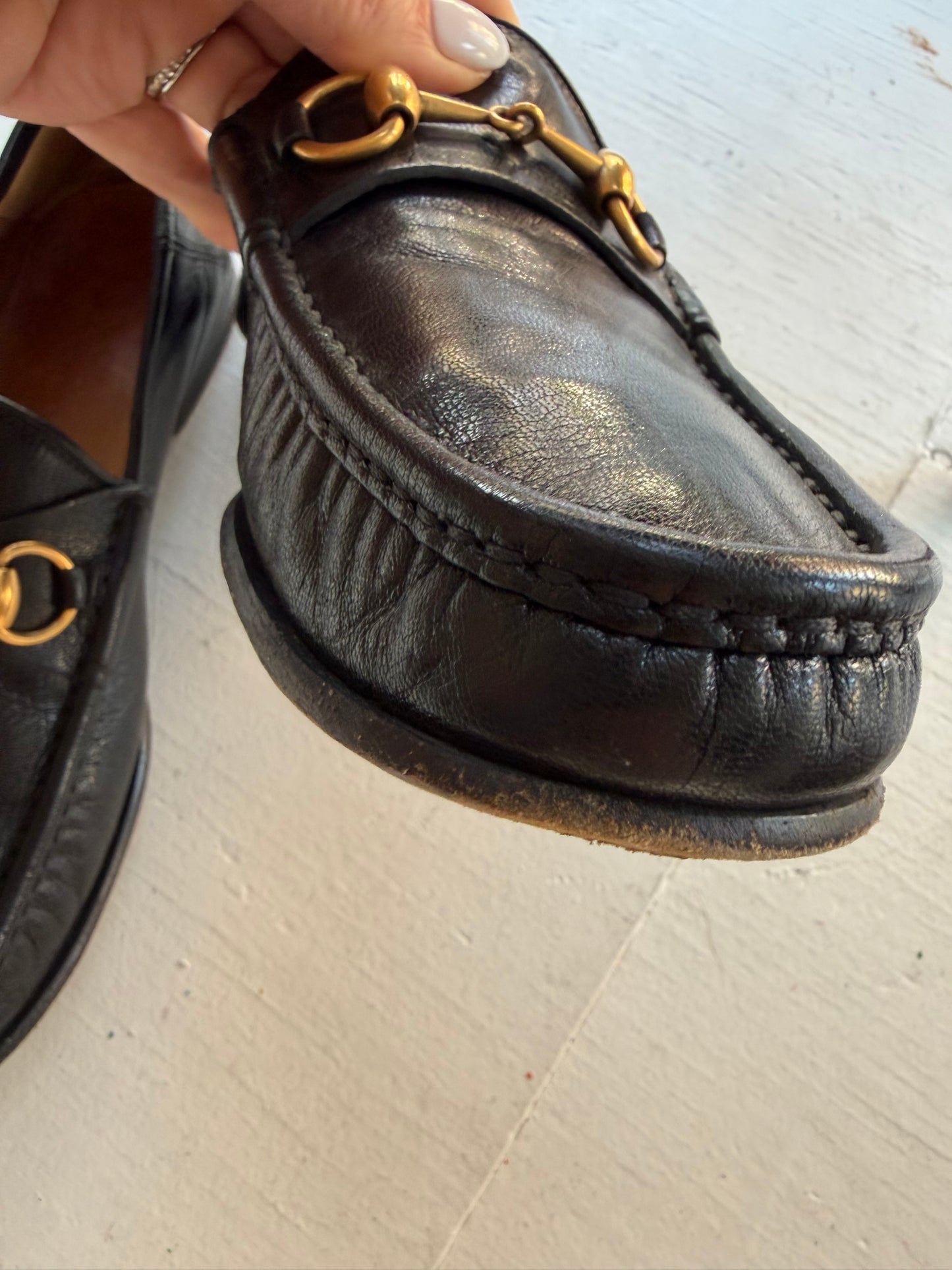Vintage black Gucci loafers. Labeled men’s size 7. Fits like women’s 9.5/10