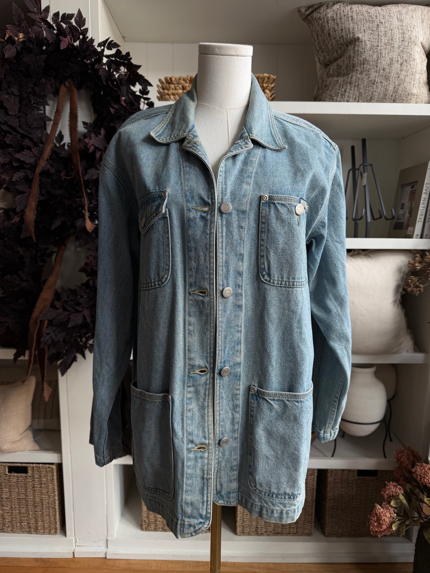 90s Liz Claiborne denim chore coat. Fits XS-M petite