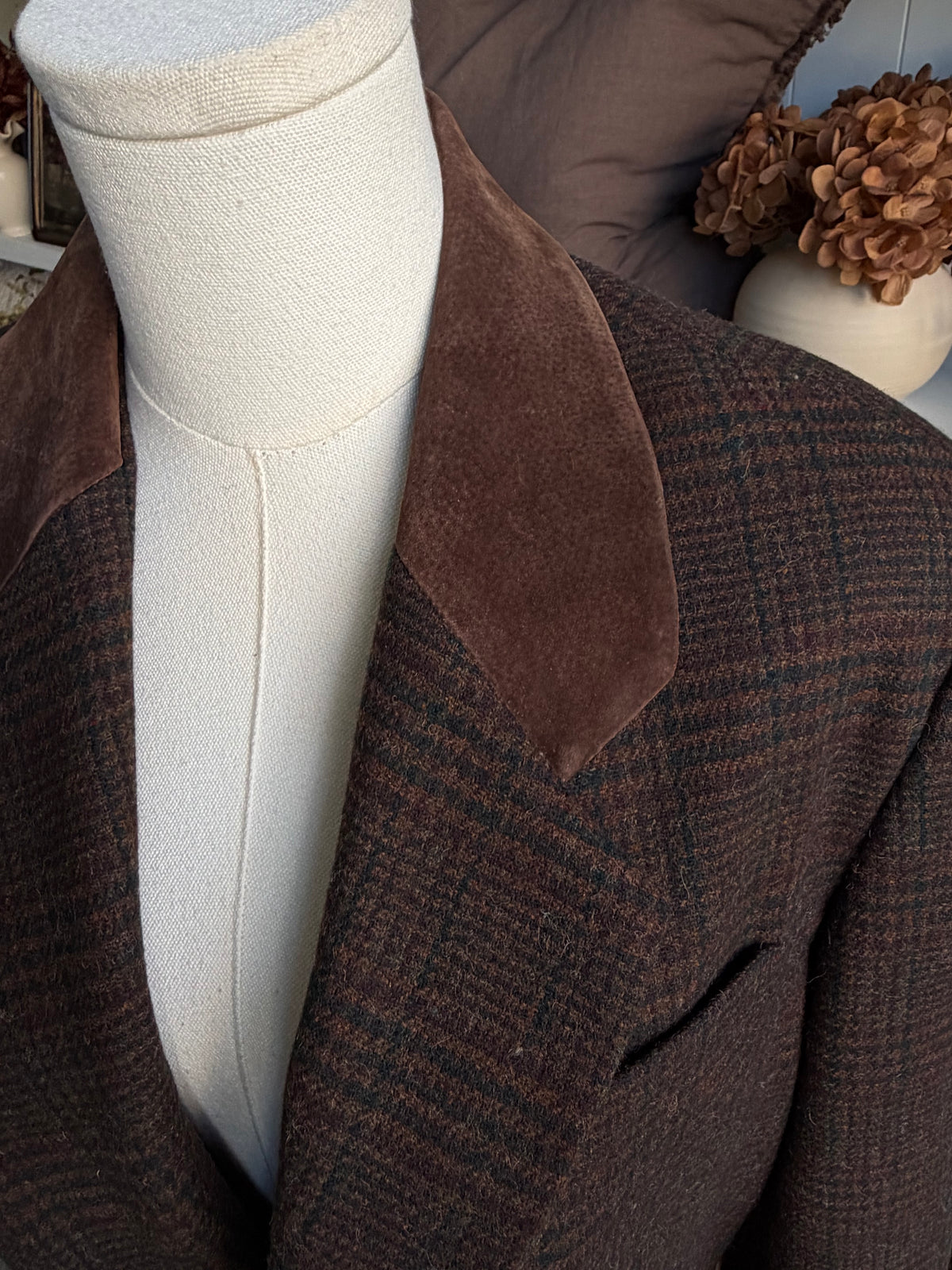 90s Braebrook tweed blazer with leather collar. Fits XS-M petite