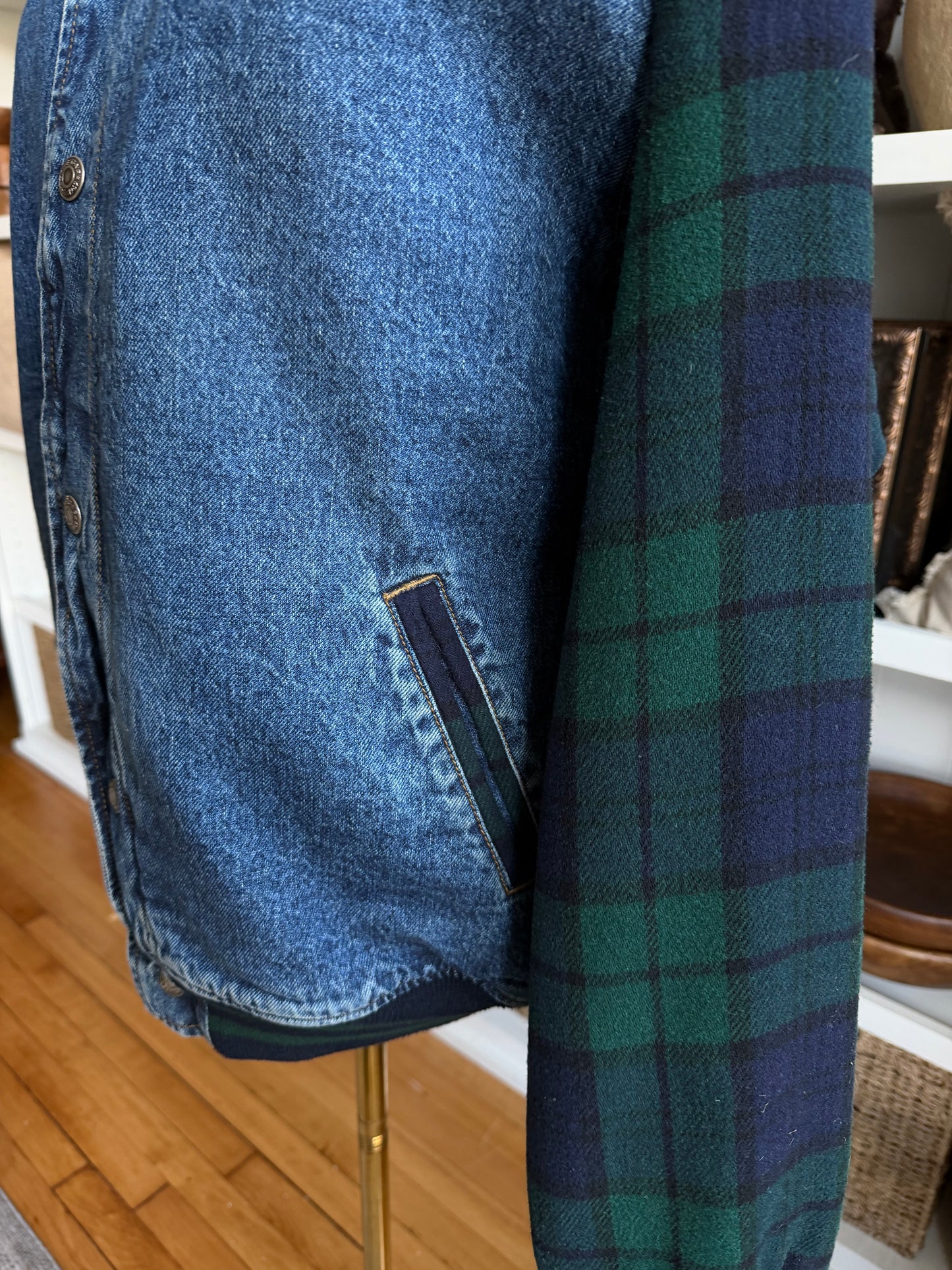 90s Gap denim bomber. Fits S-L