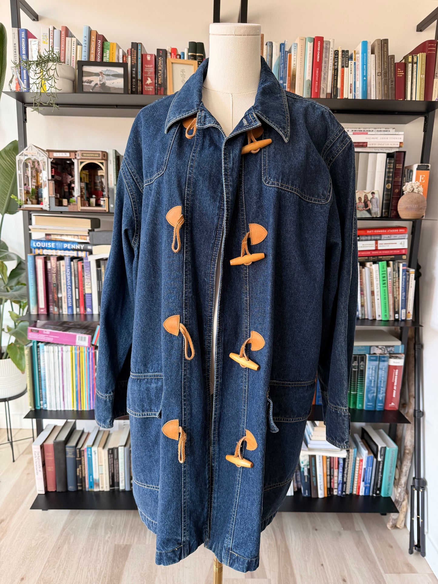 90s Lizwear denim toggle coat