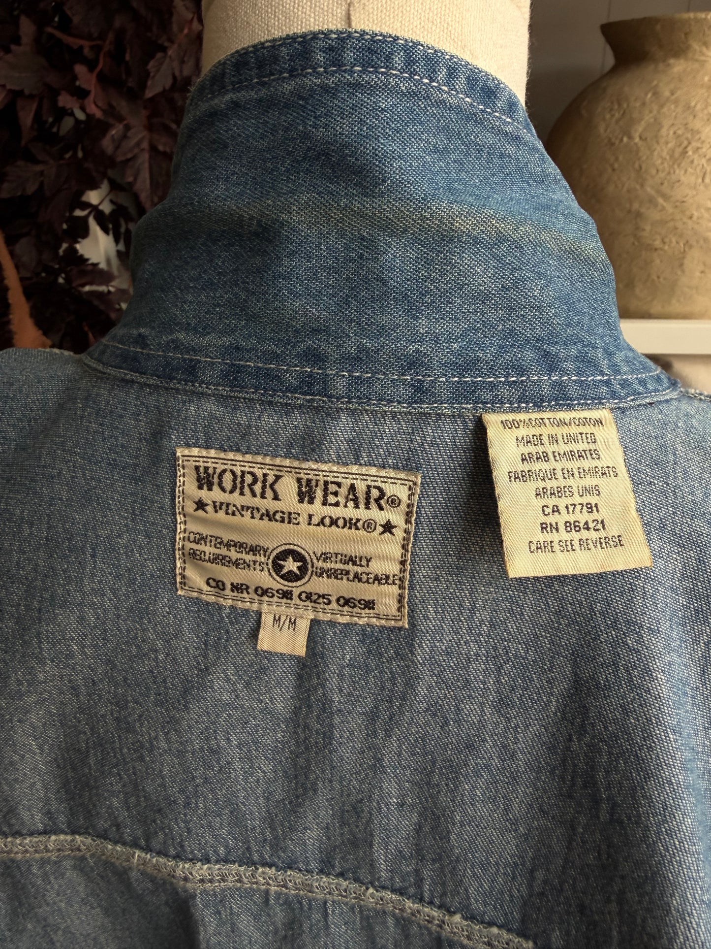 90s Work Wear denim light weight shirt jacket. Fits XXS-S