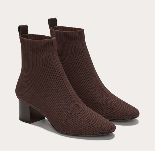 Everlane brown Glove Boot. Size 9.5
