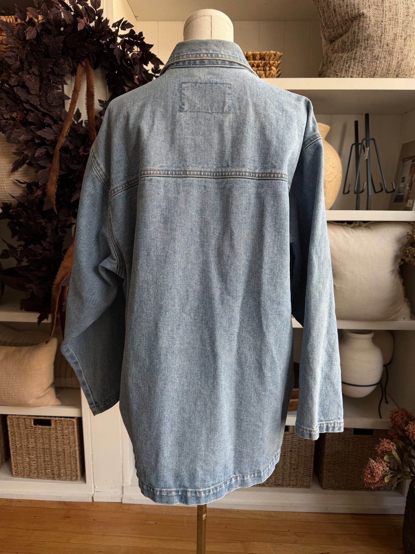 90s Natural Choice Sostanza workwear denim chore coat. Fits S-L