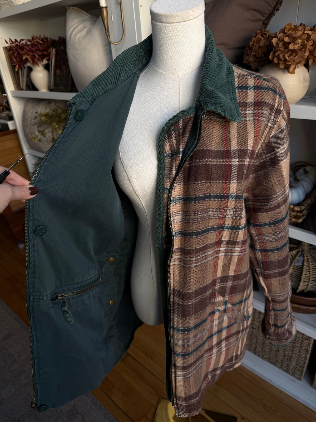 90s Brandon Thomas reversible chore coat. Fits XS-M