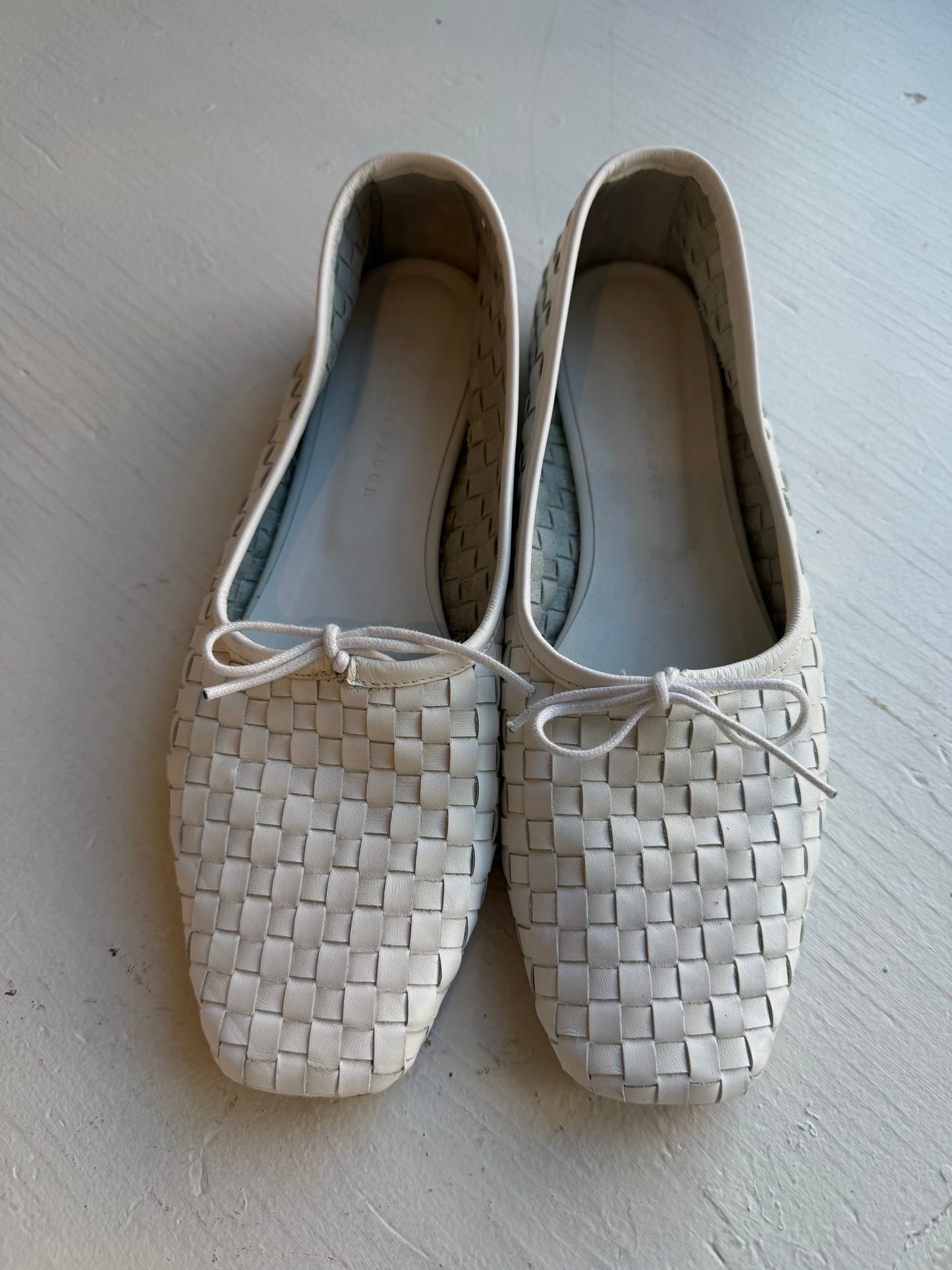 Freda Salvador Jada woven leather flats in white. Size 9.5 (fit like a 9)
