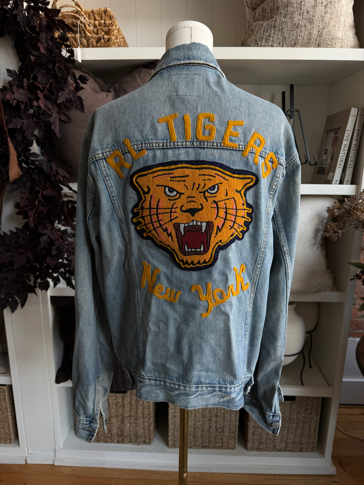 00s Polo Ralph Lauren denim jacket with tiger on back. Fits S-L