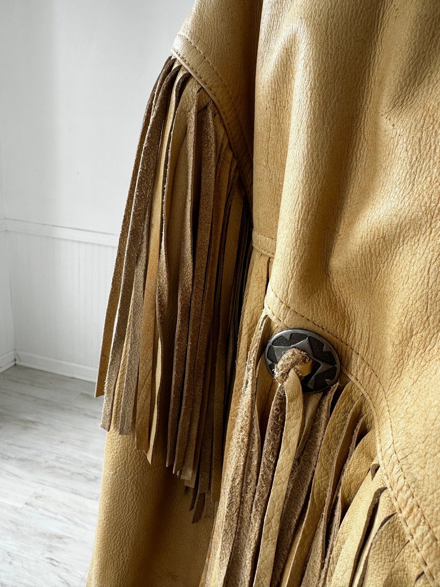 90s Adventure Bound by Wilson’s suede fringe leather jacket