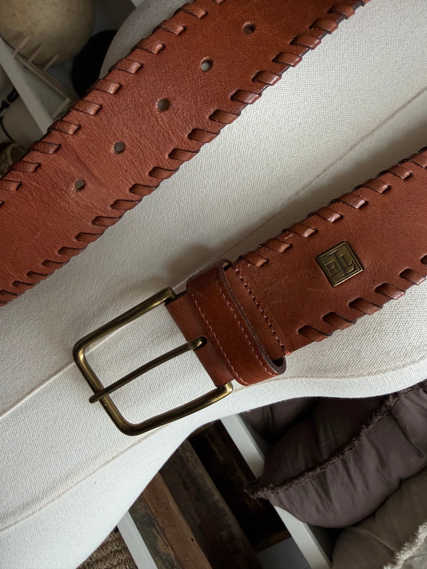 90s Lauren By Ralph Laure leather belt with brass buckle.