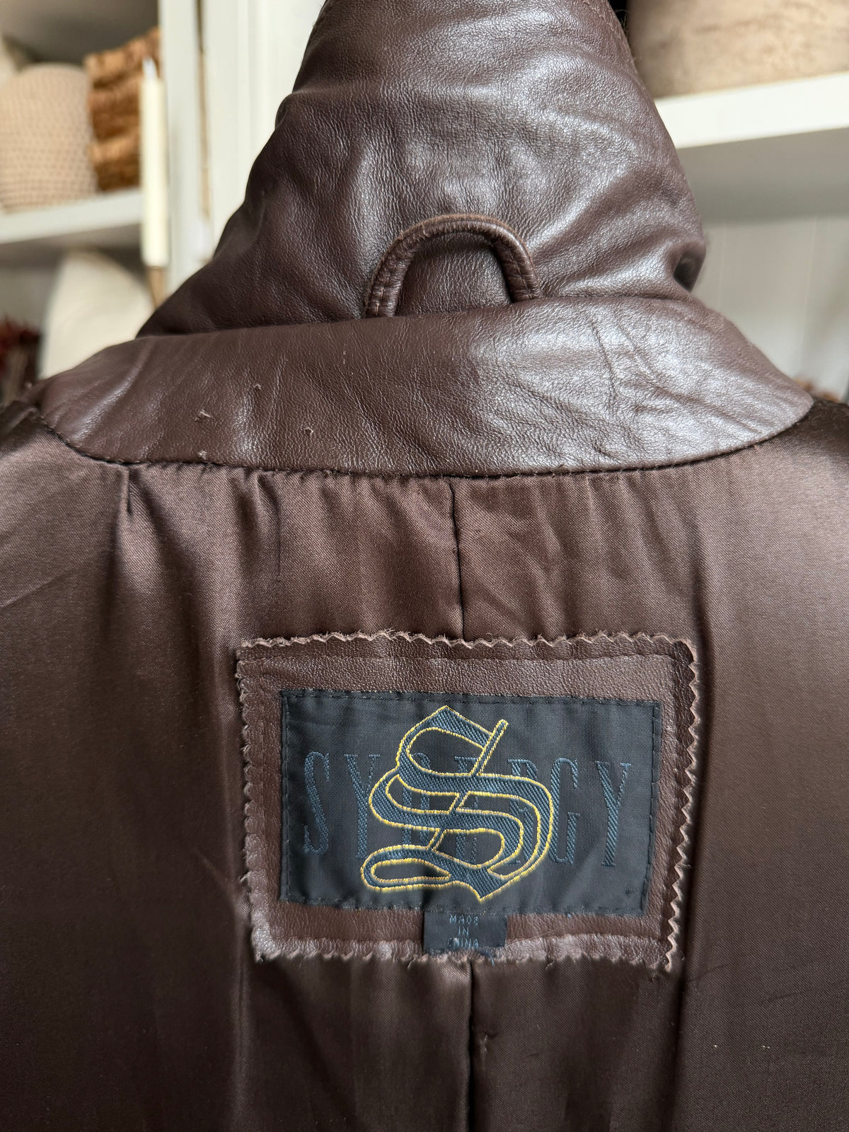 90s Synergy brown leather trench. Fits S-L