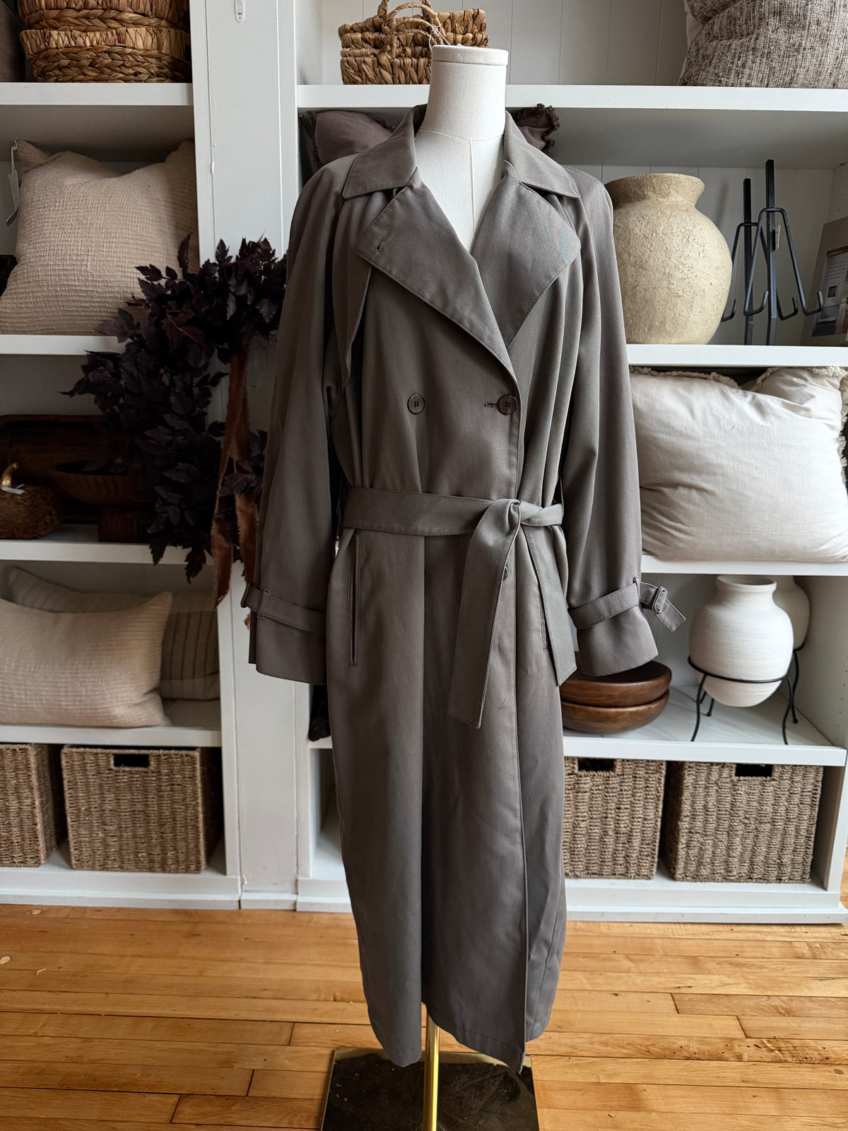 80s London Fog taupe trench. Made in the USA. Fits S-L