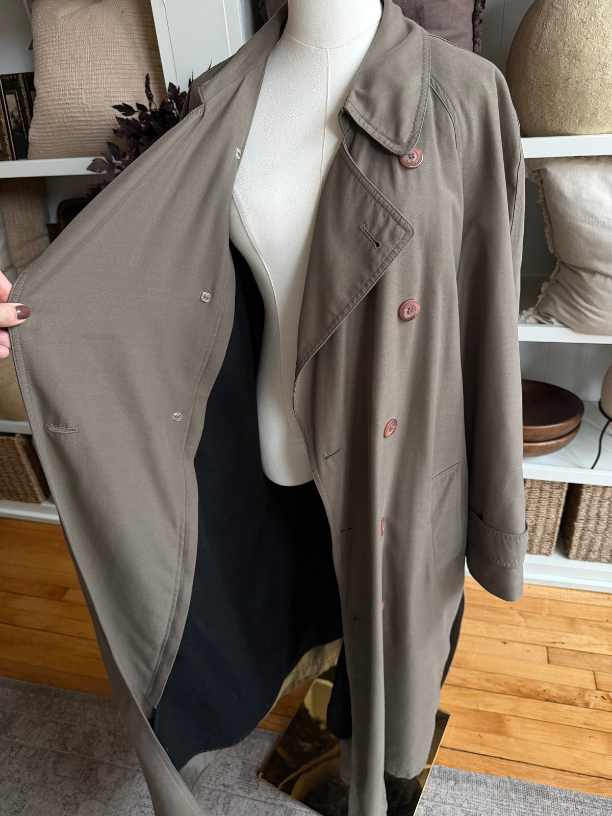 90s Bradley Jons taupe trench. Fits M-XL tall