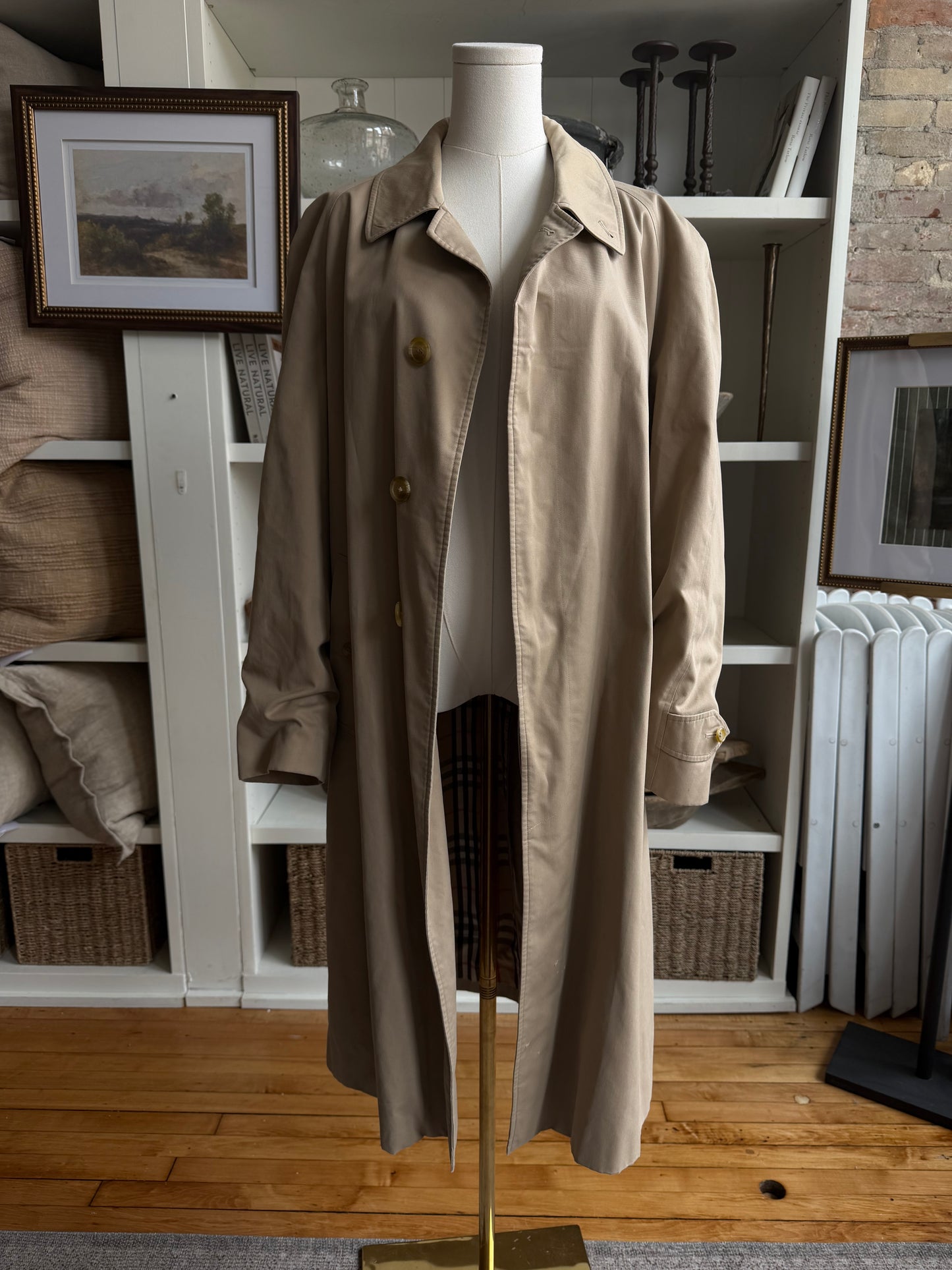 Vintage Burberry Camden trench coat. Made in the USA