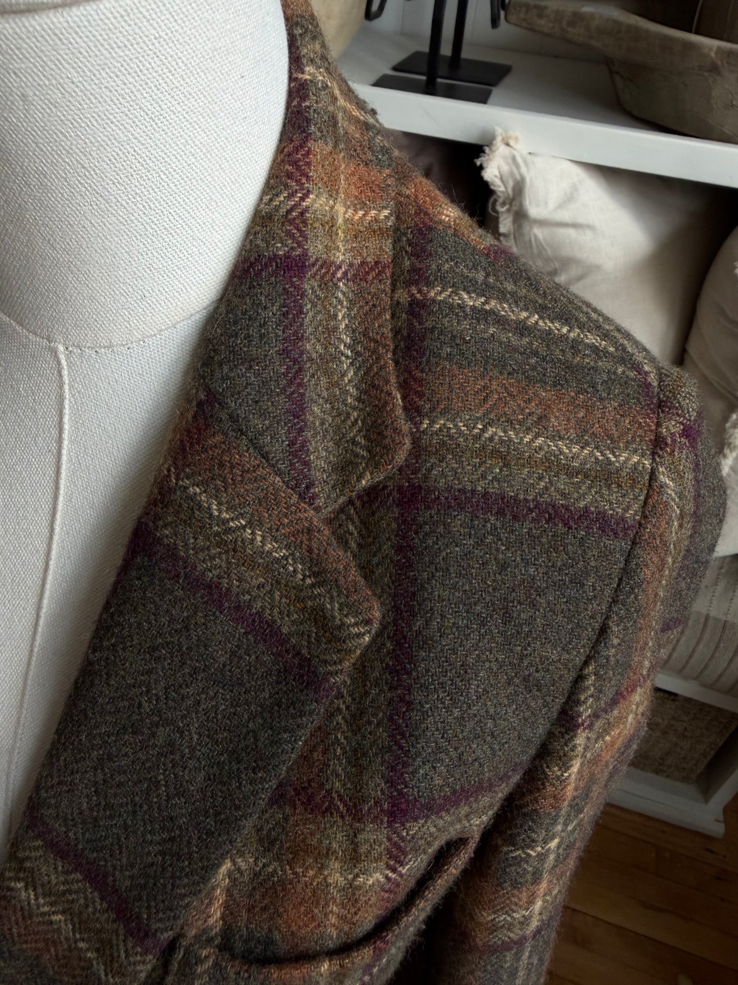 90s Lauren Ralph Lauren wool plaid blazer with suede elbow patches. Fits XXS-S petite