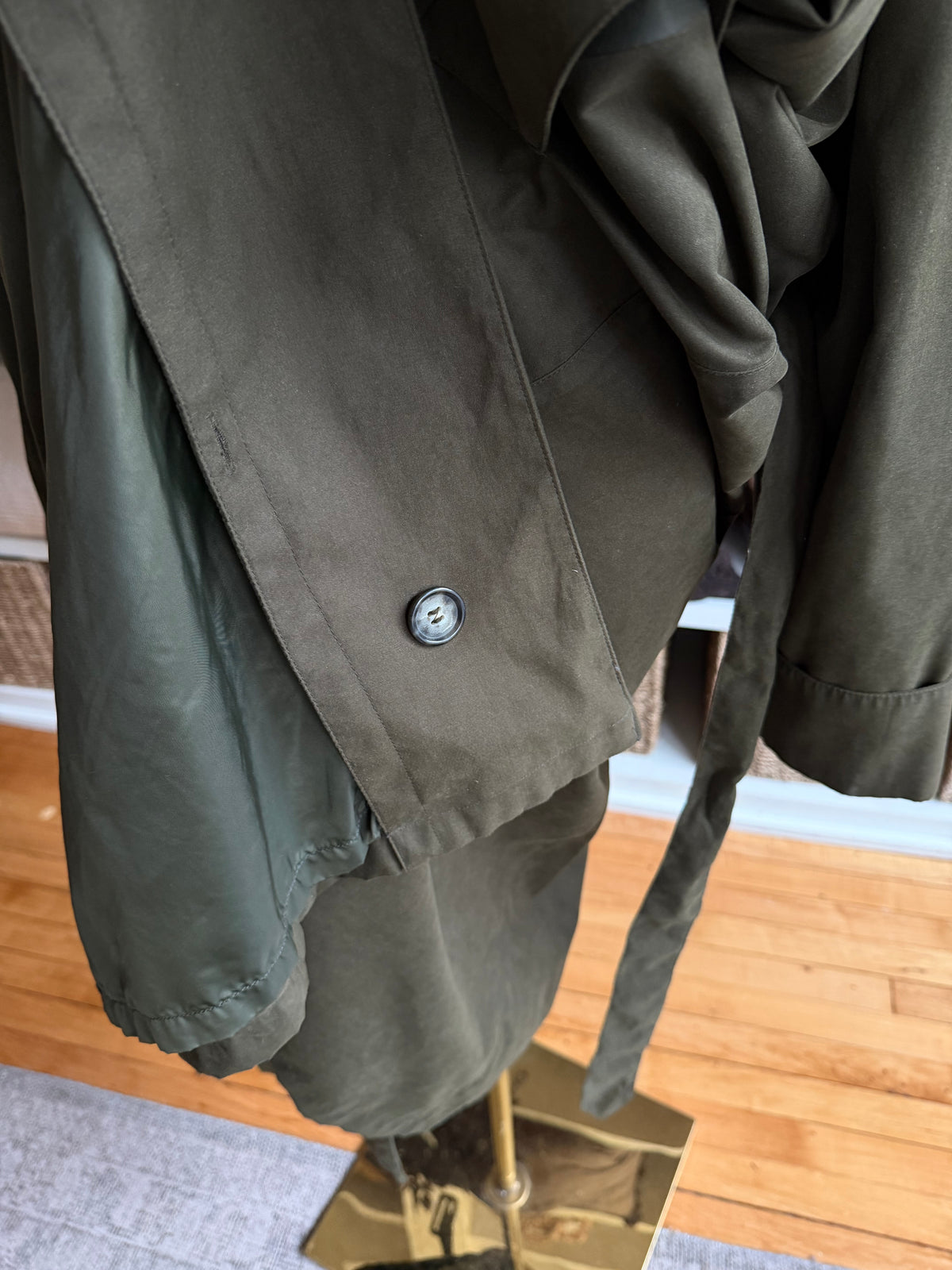 90s Calvin Klein green trench. Fits XS-M petite
