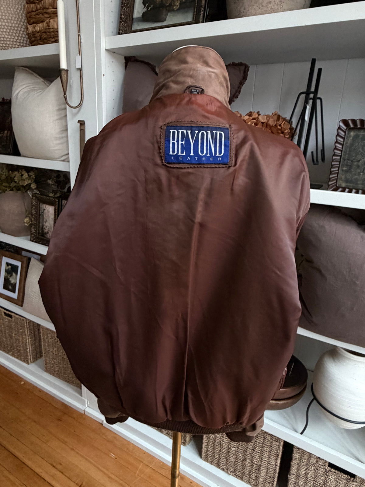 90s Beyond leather bomber. Fits XS-M petite