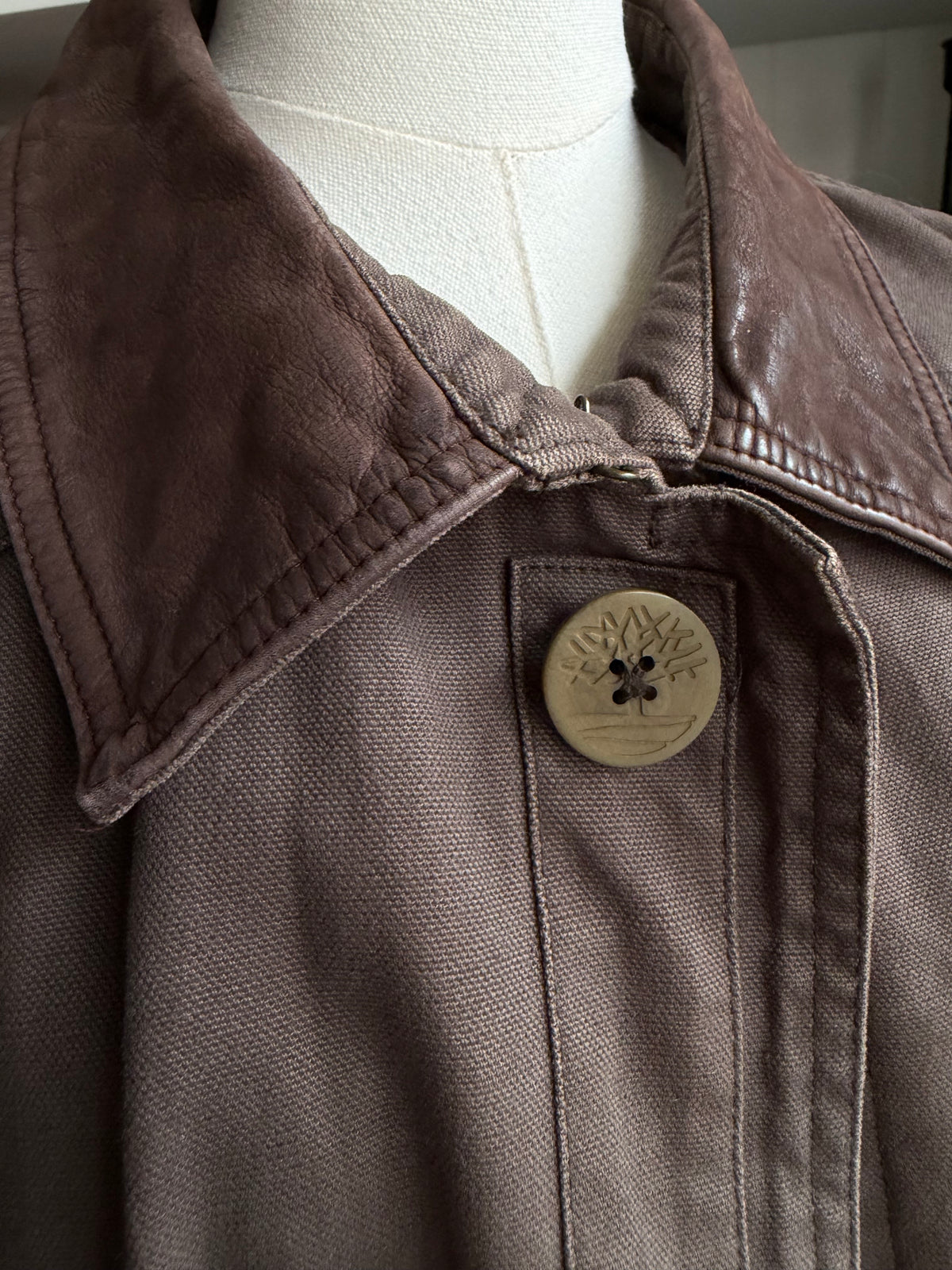 90s Timberland trench with leather collar. Made in Hong Kong. Fits L-XXL