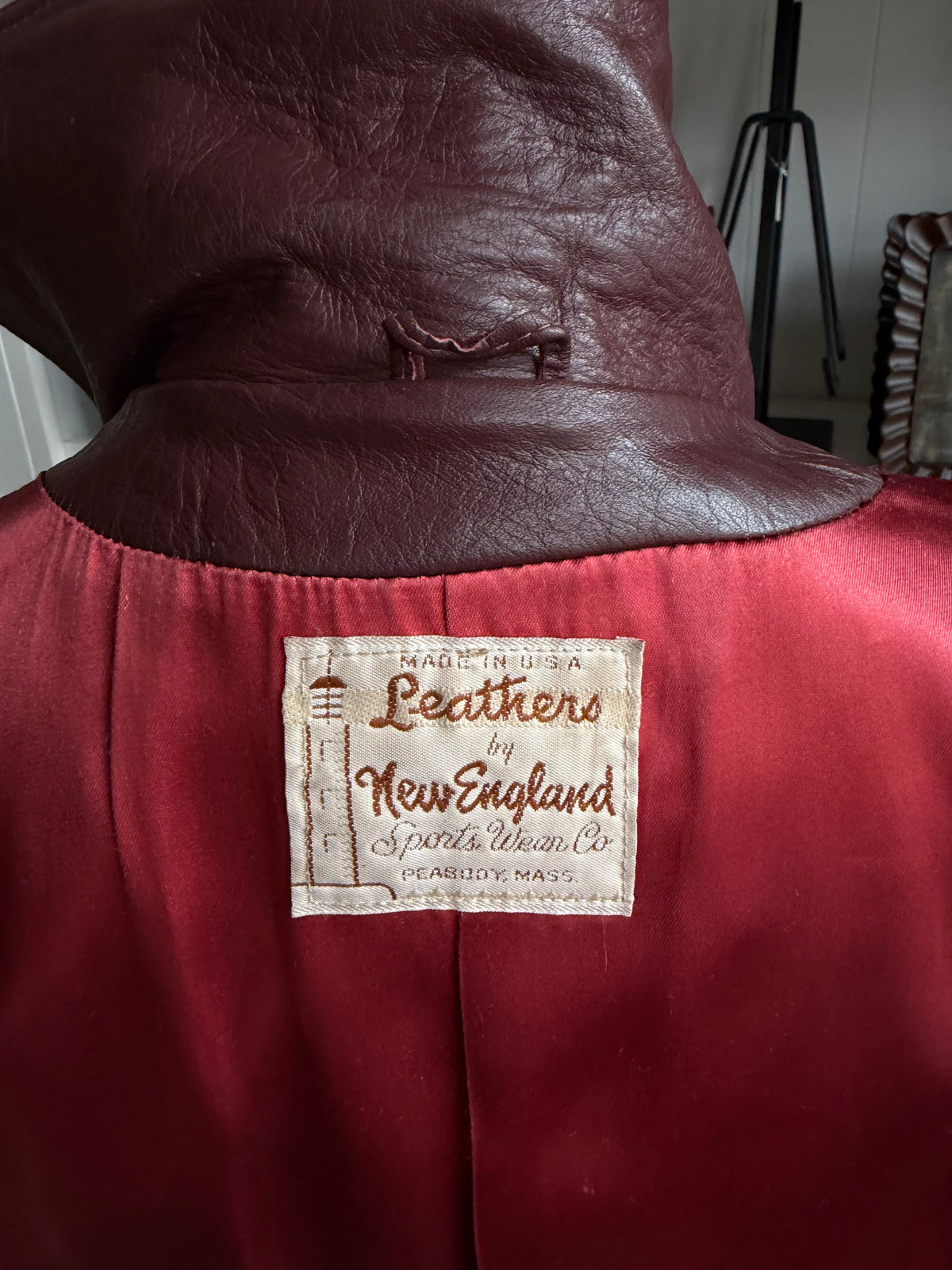 70s Burgundy leather trench. Made in the USA. Fits XXS-S