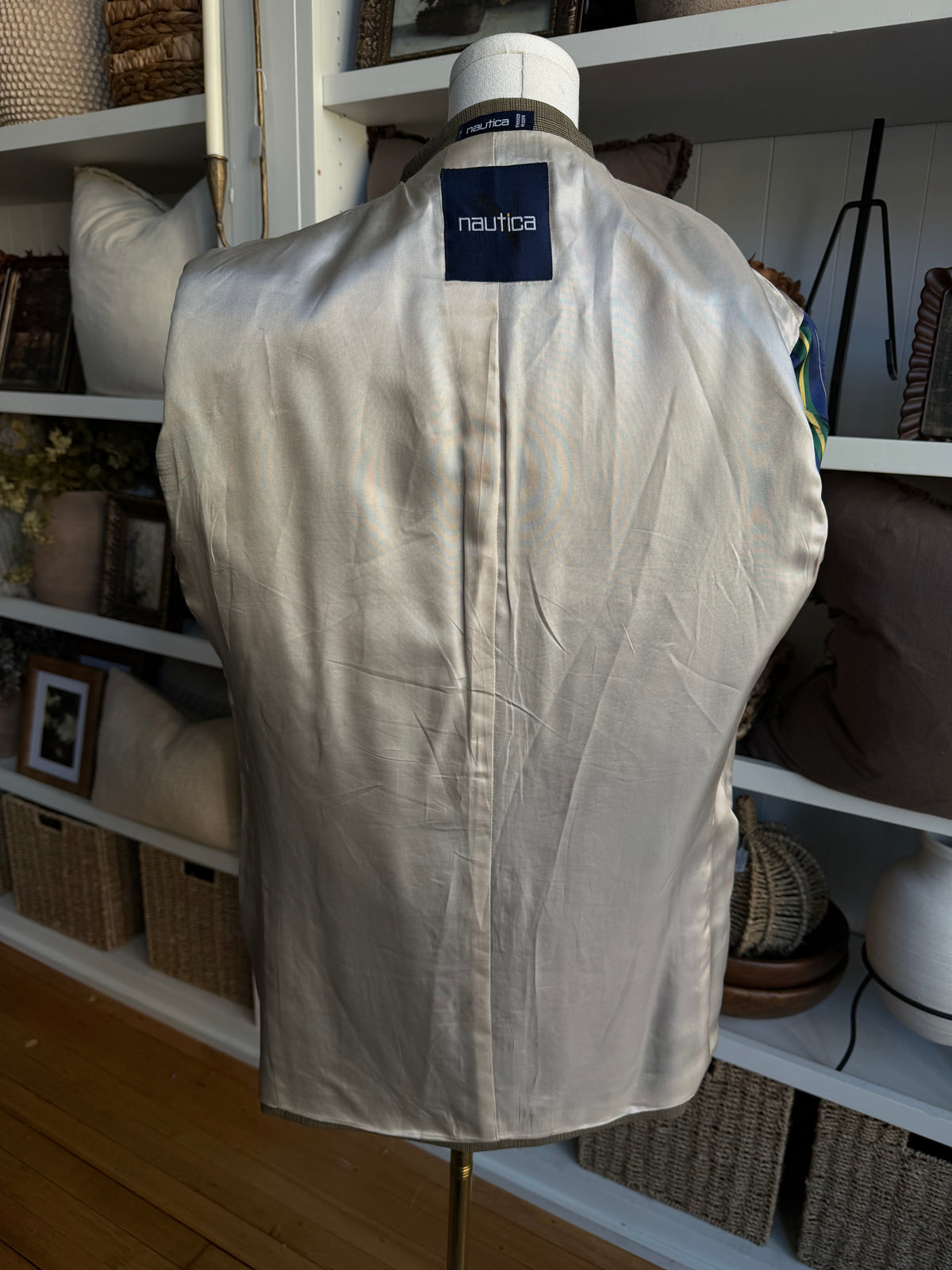 90s Nautica wool blazer. Fits XS-M