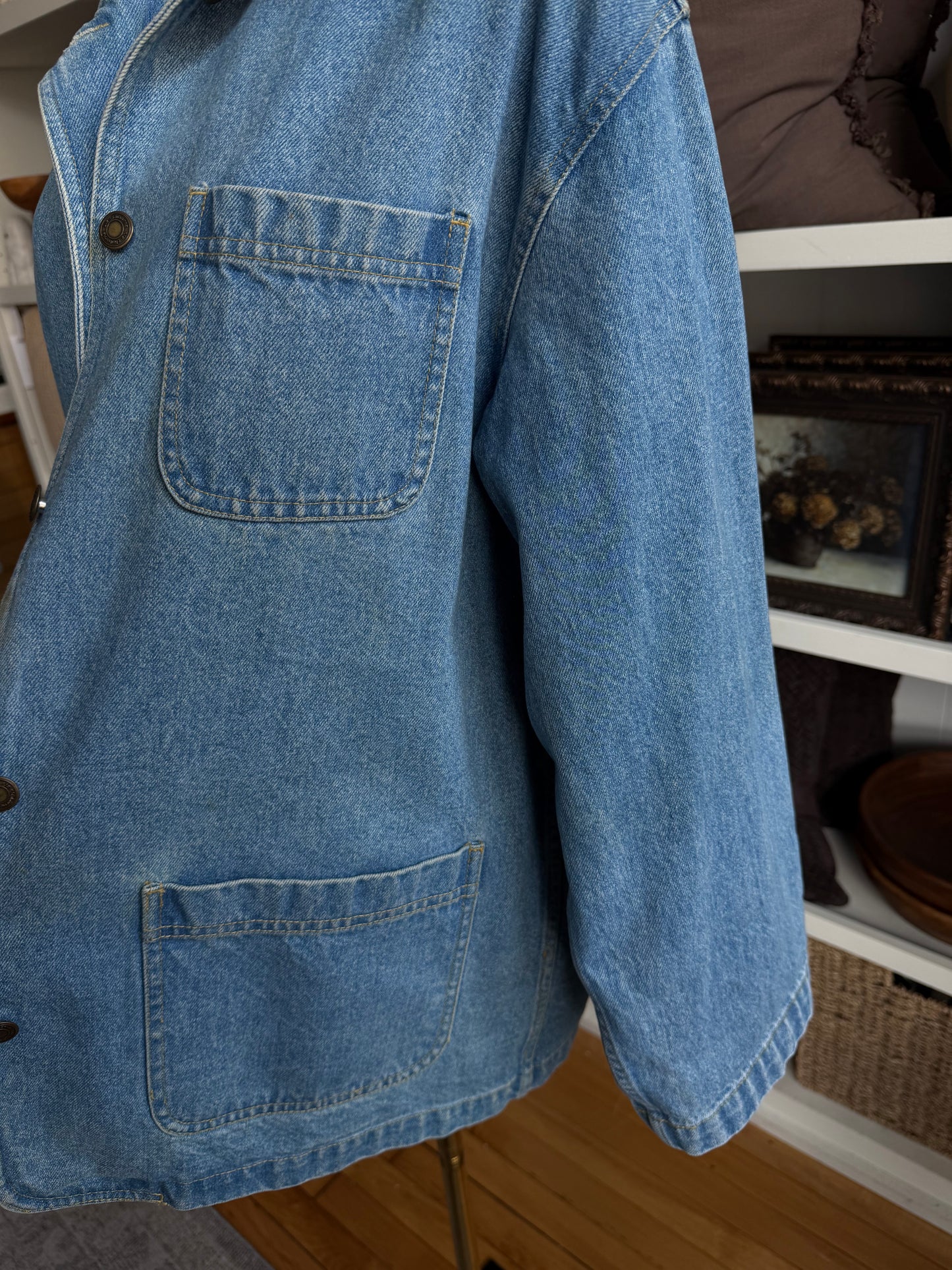 90s Liz Claiborne denim chore coat. Fits S-L