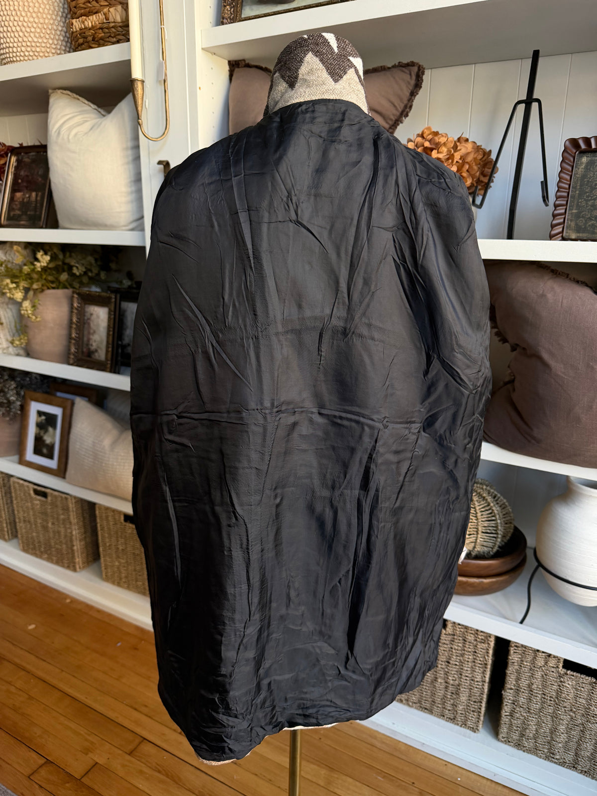 Vintage patterned jacket. Sourced in Paris. Fits M-XL