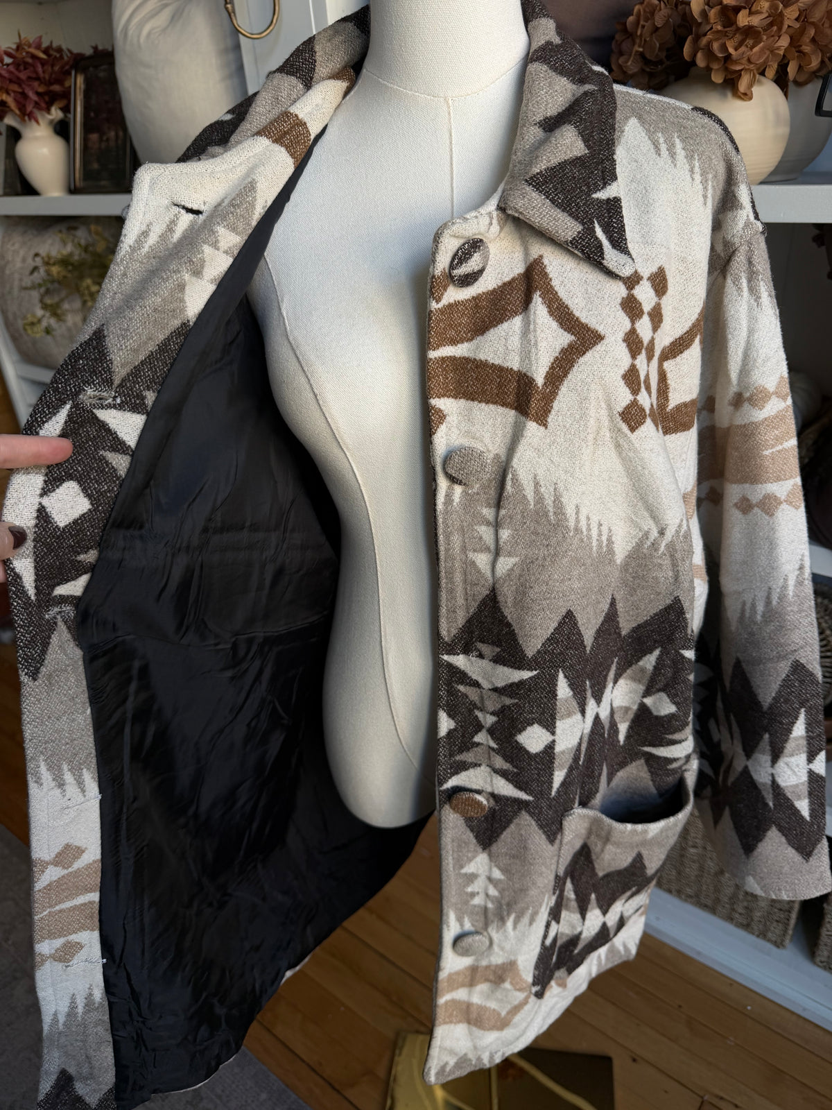 Vintage patterned jacket. Sourced in Paris. Fits M-XL