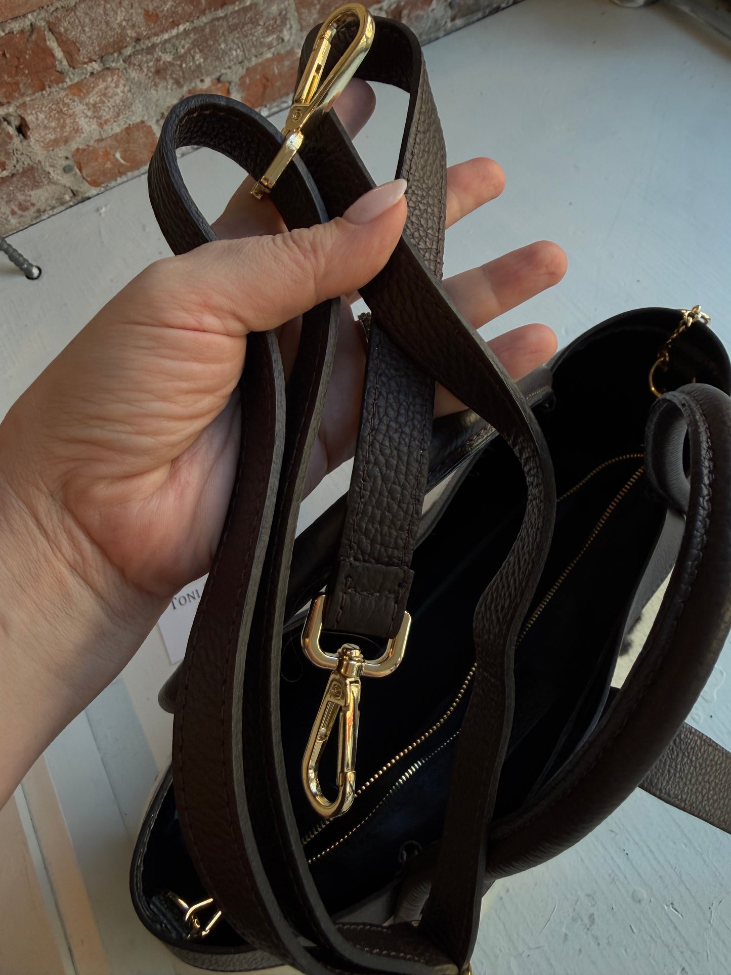 Cowhide leather bag sourced in Florence. Brand new never used