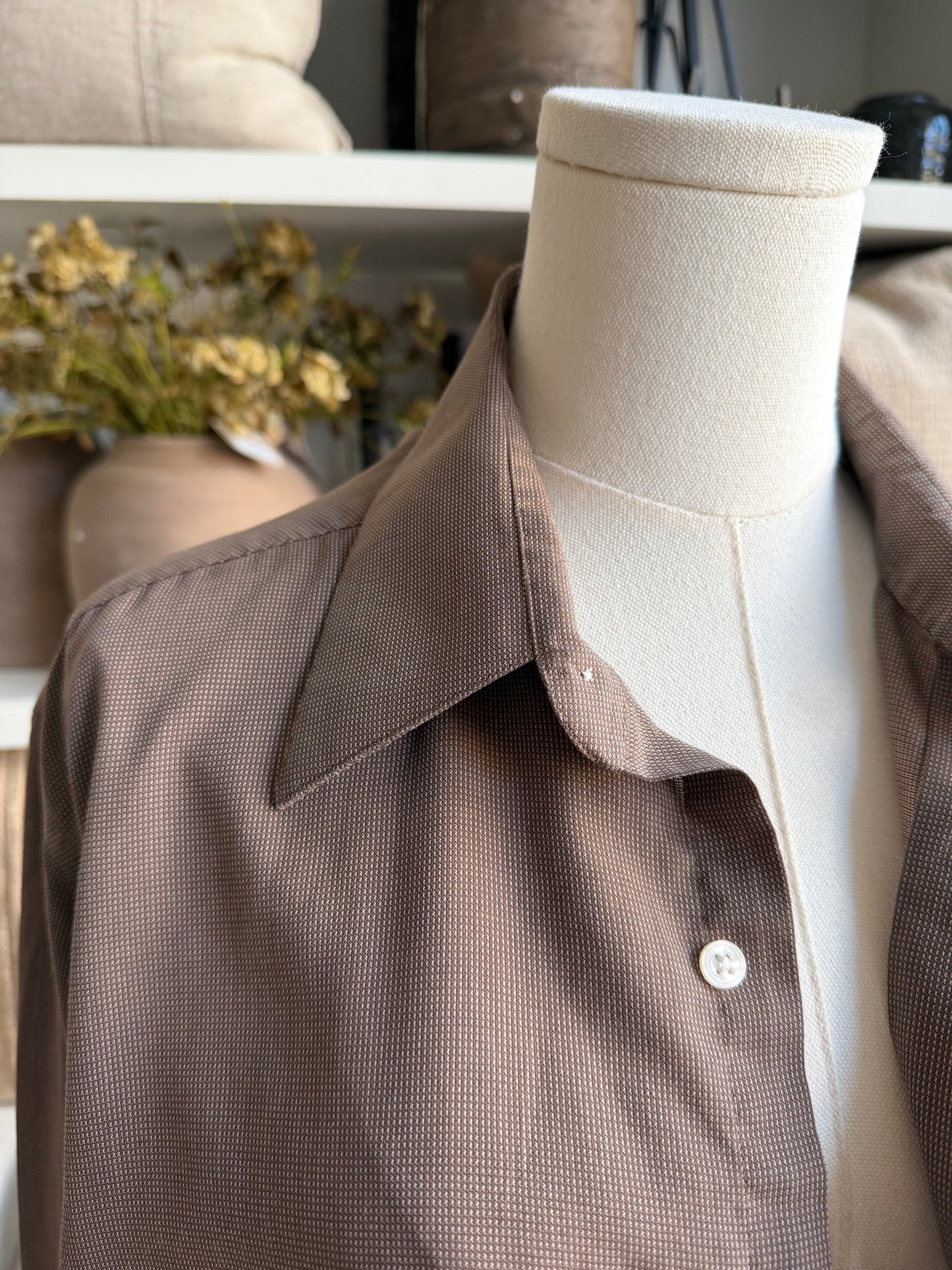 90s Geoffrey Beene brown cotton button down. Made in Hong Kong