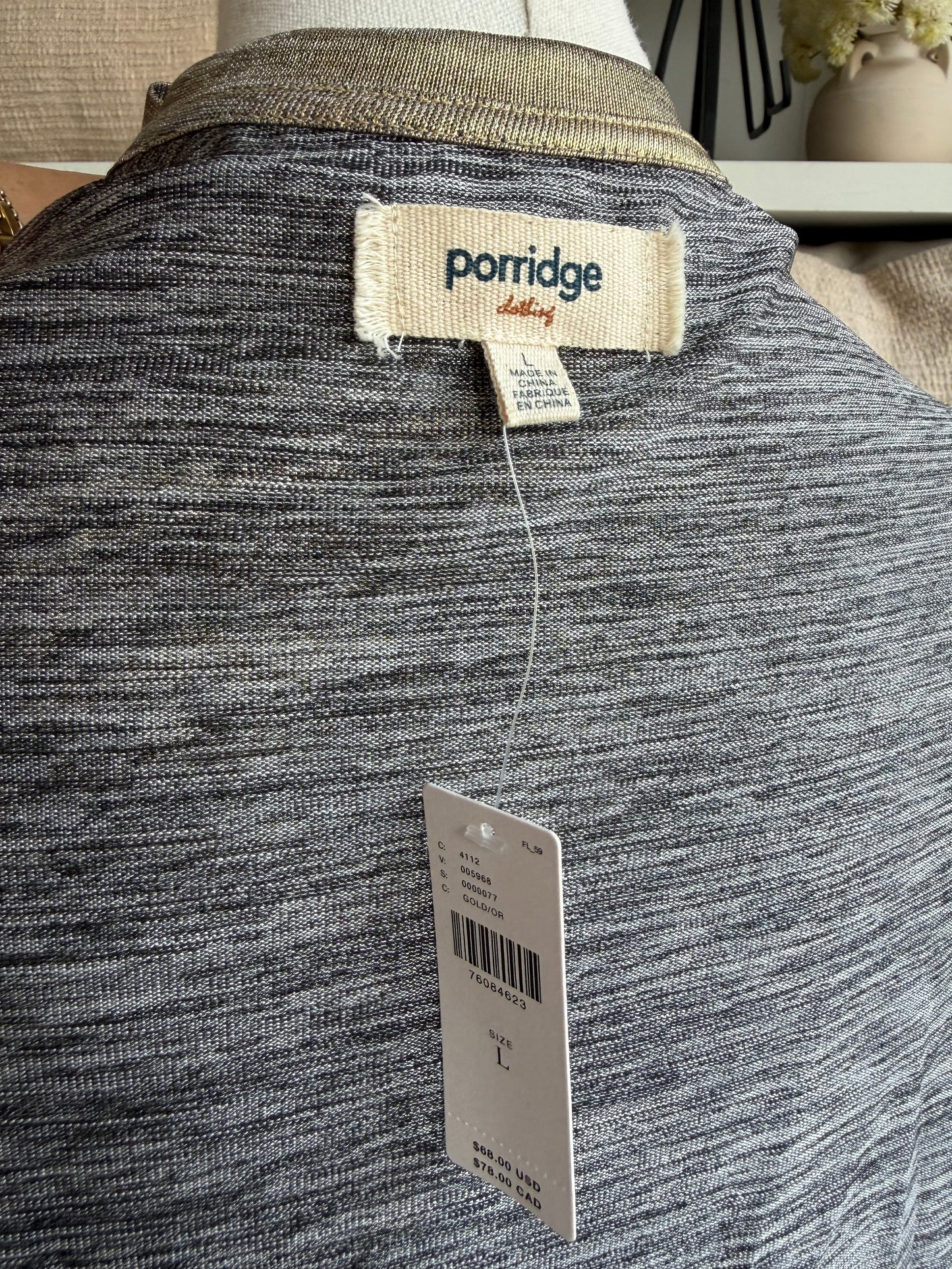 Anthropologie Porridge gold tee. Size large. NWT