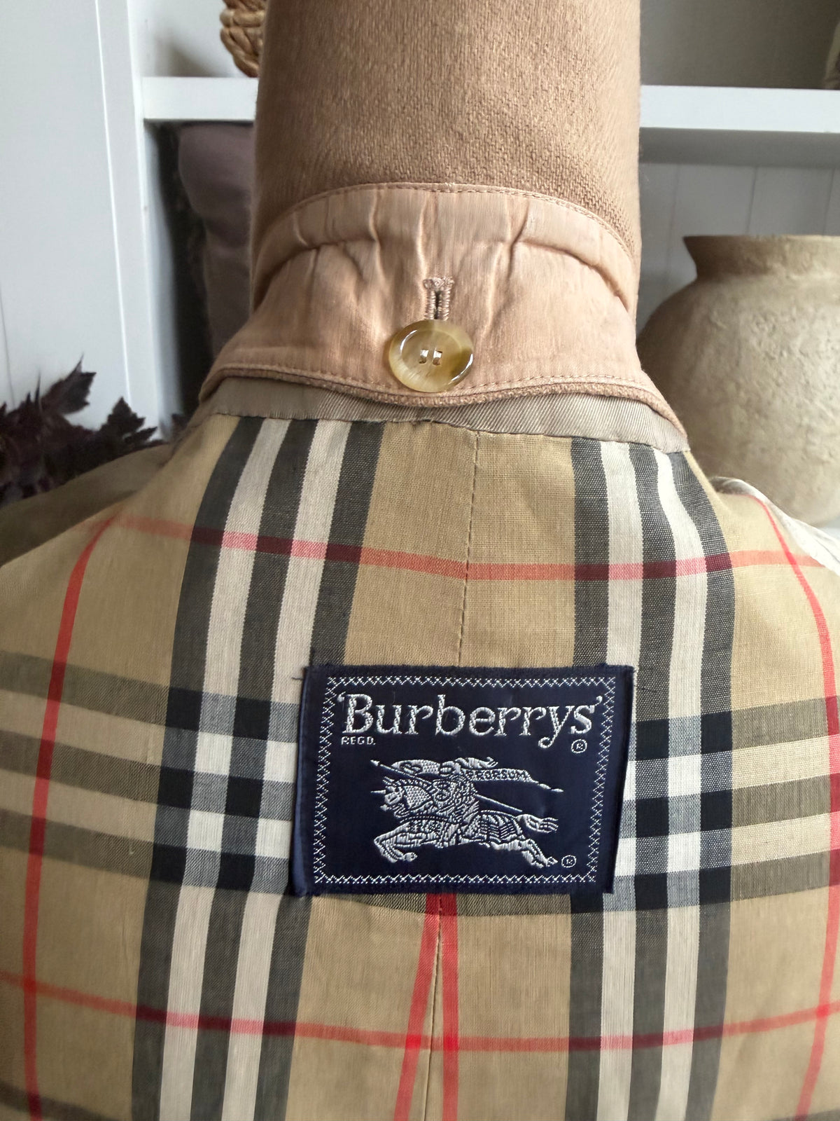 Vintage Khaki Burberry Trench. Fits S-L