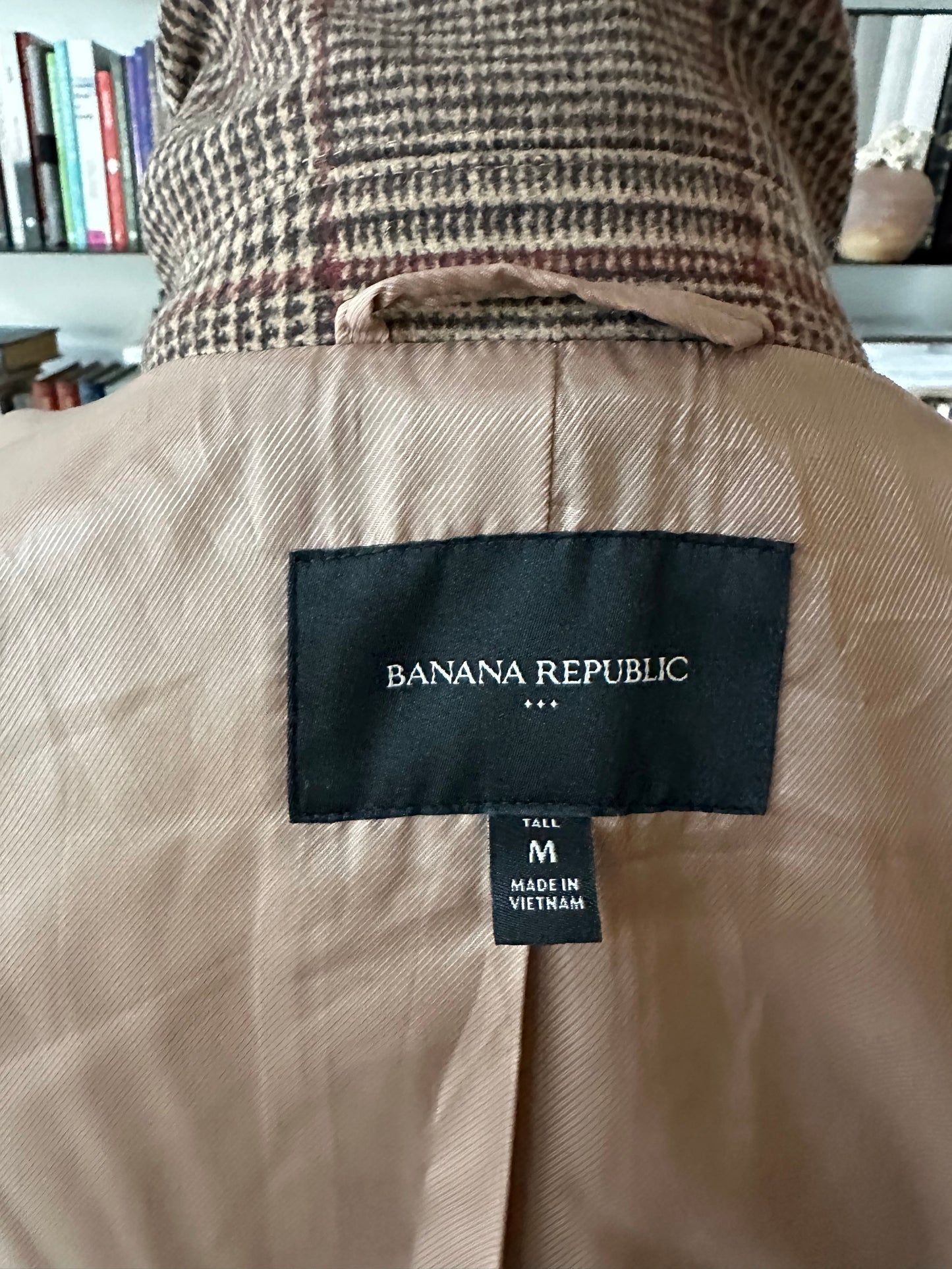 Banana Republic factory plaid trench coat. Size medium